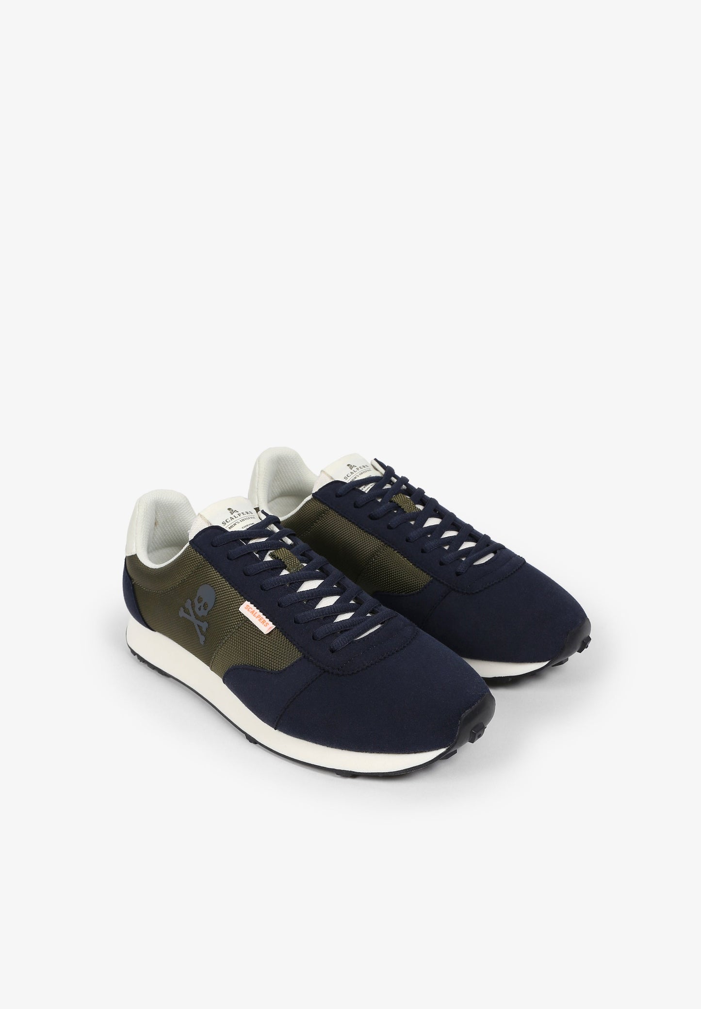 TENIS BÁSICAS CALAVERA
