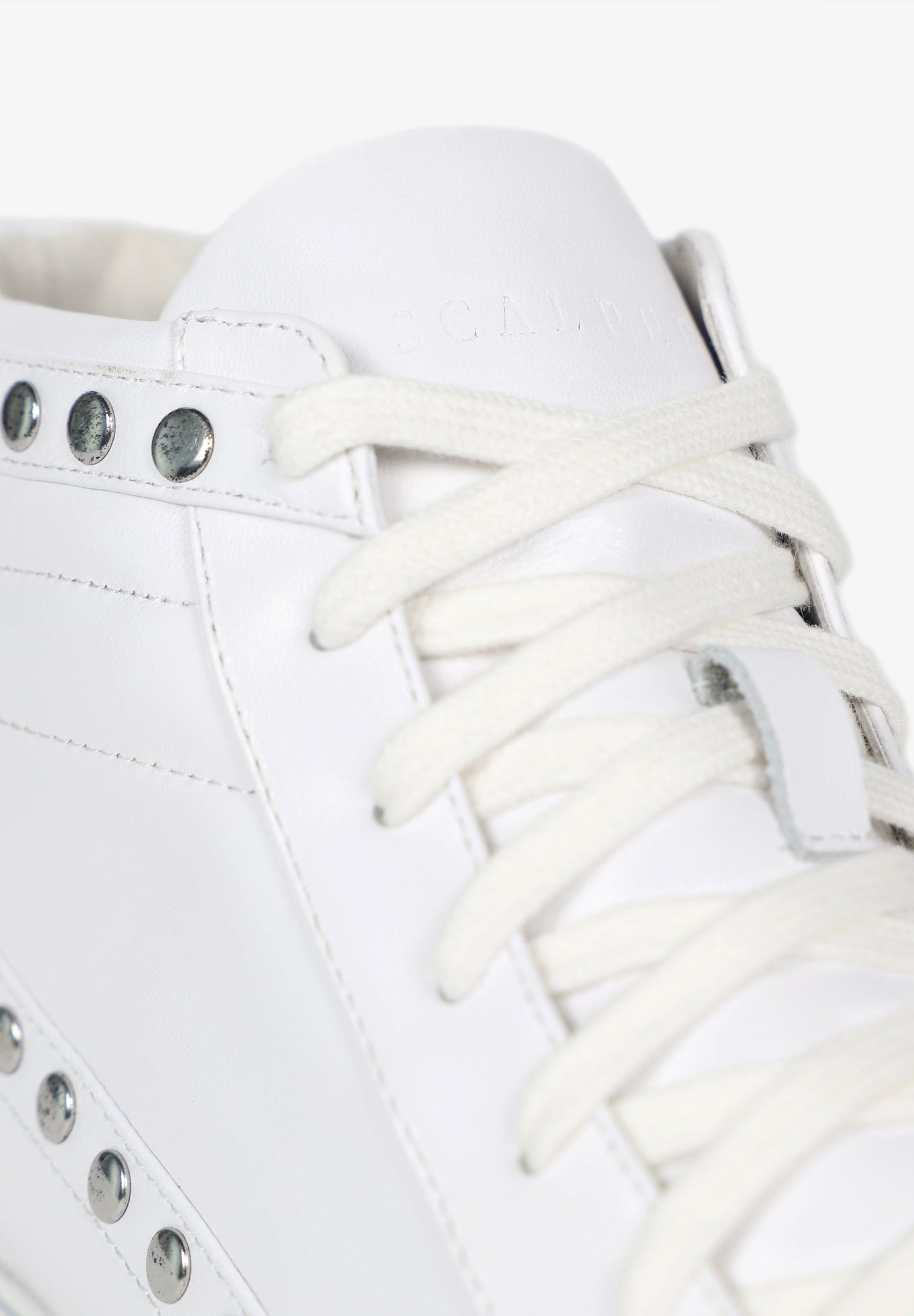 TENIS BOTAS TACHAS