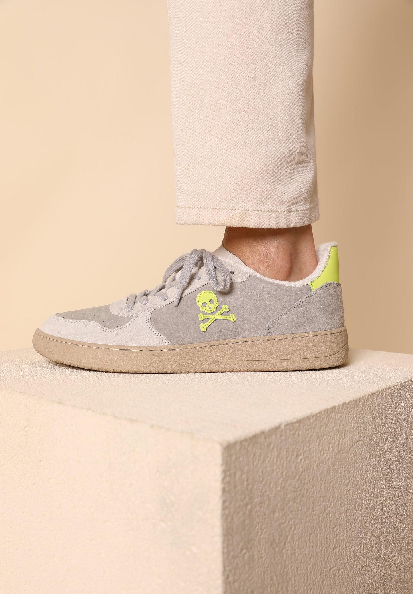 TENIS ANTE CALAVERA CONTRASTE