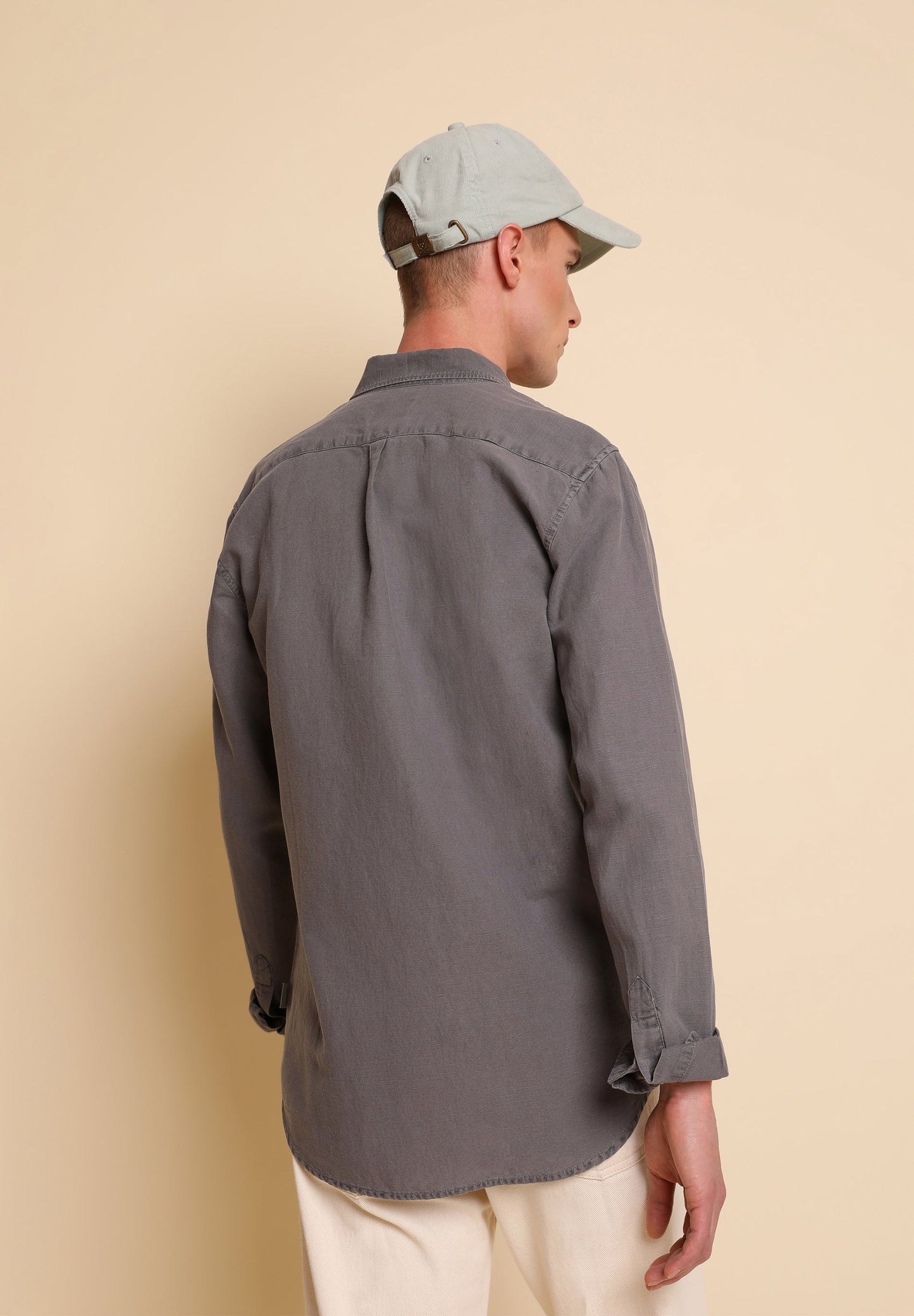 CAMISA LINO CUELLO BOTONES