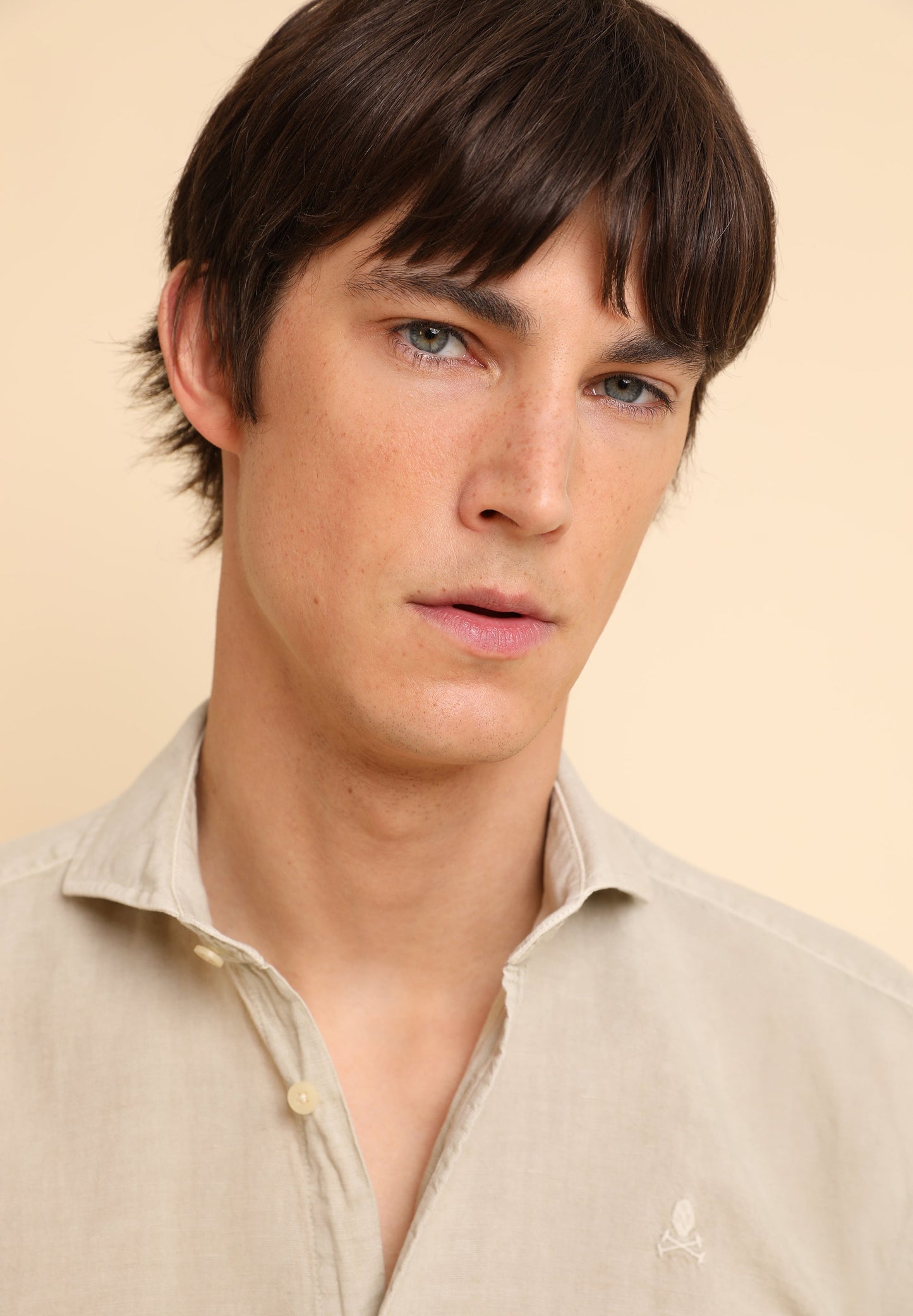 CAMISA LINO CALAVERA