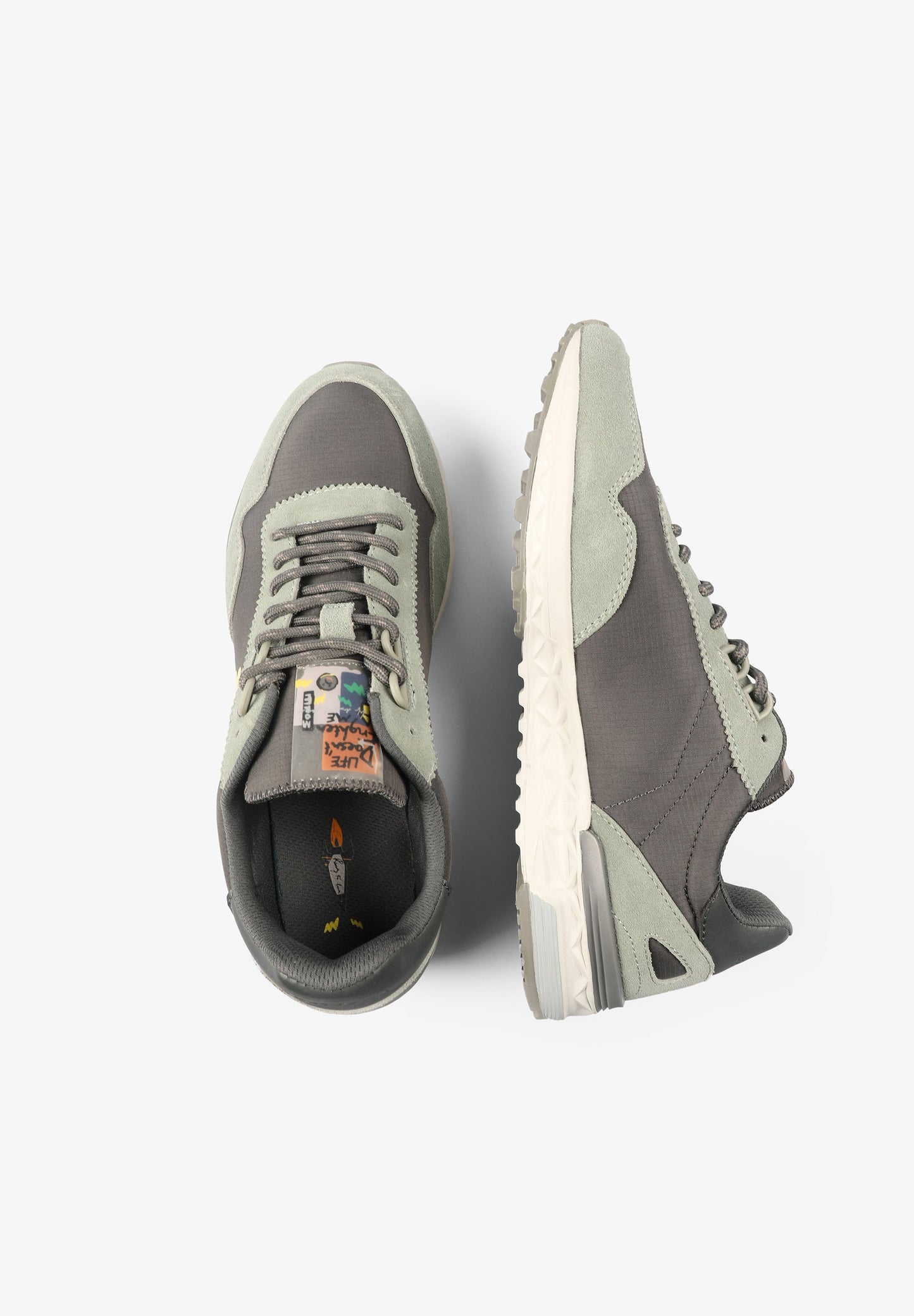 TENIS CALAVERA LATERAL