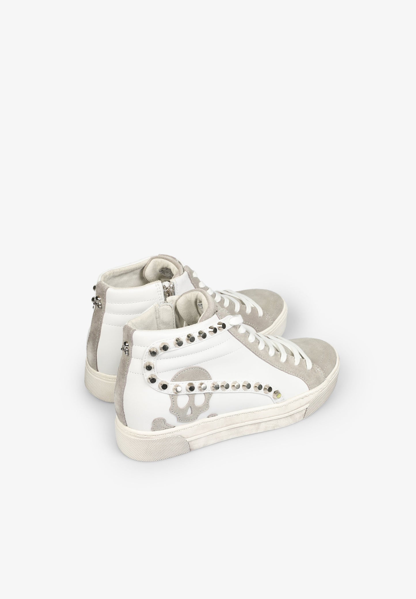 TENIS ALTAS TACHUELAS