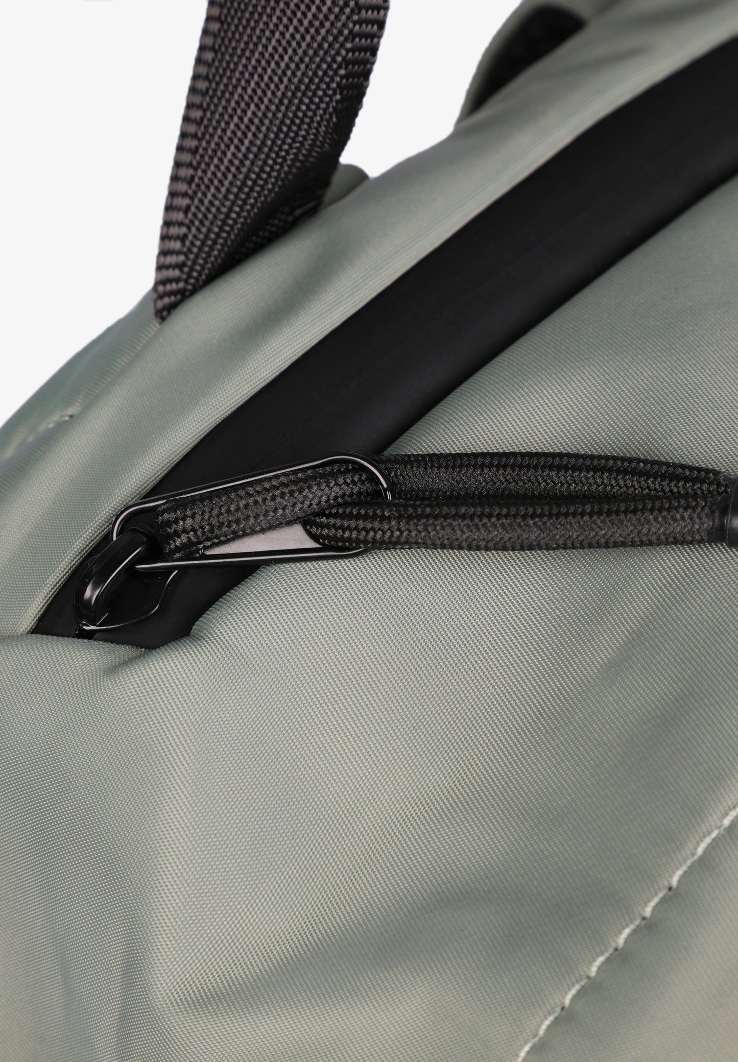 MOCHILA BOLSILLO FRONTAL CREMALLERA