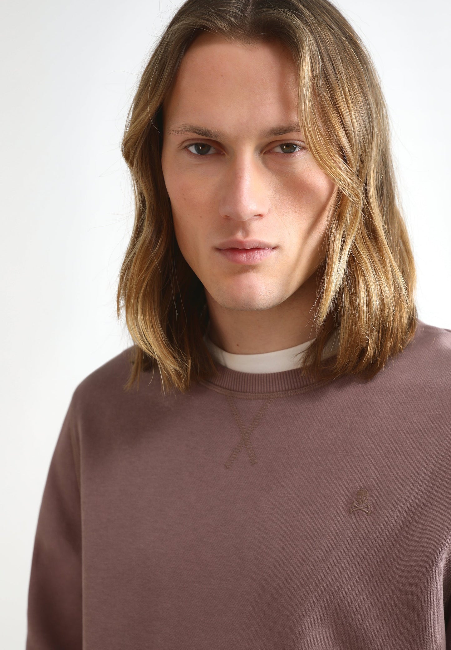 BUZO BÁSICA CALAVERA