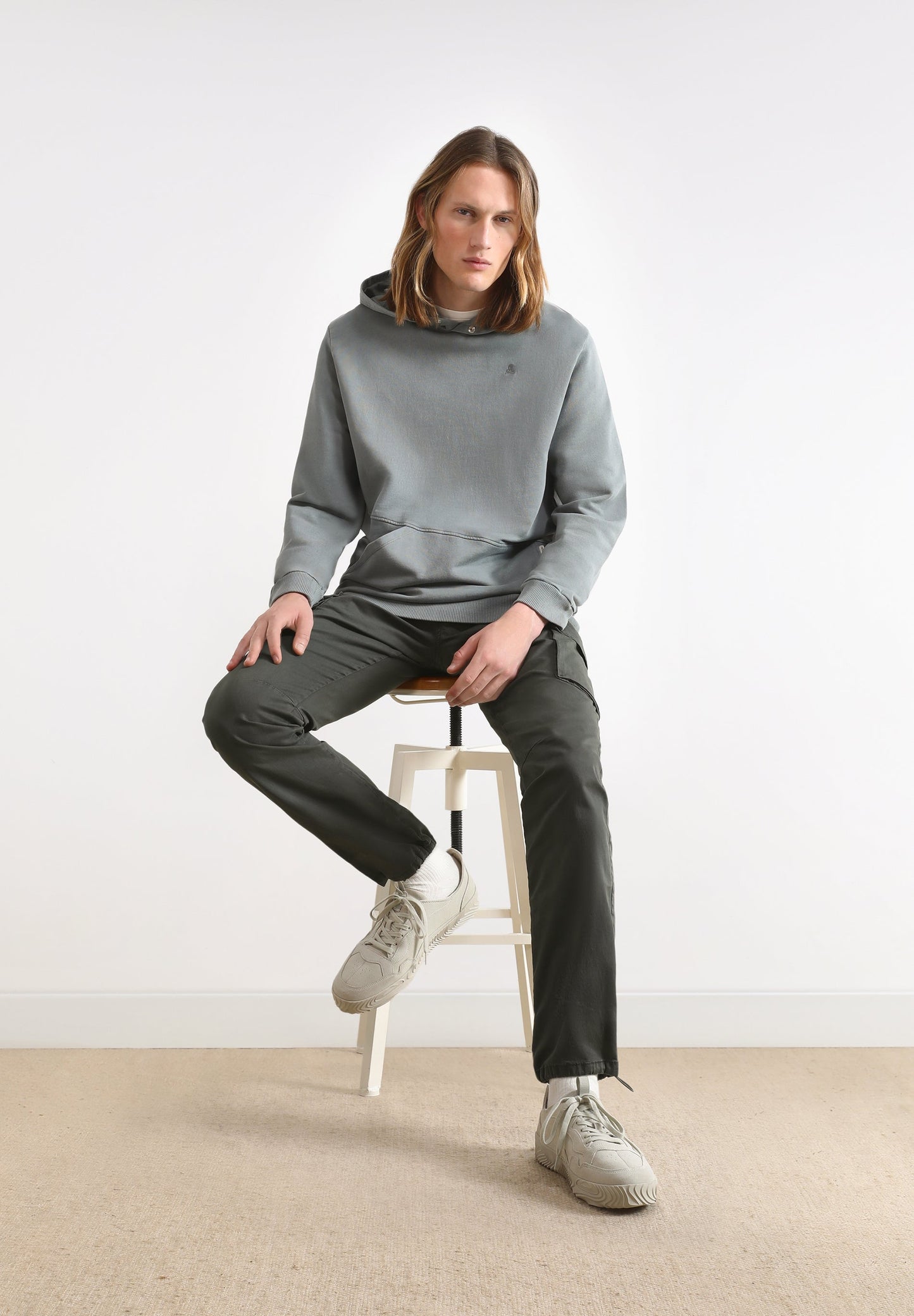 BUZO CORTE CUELLO SNAPS