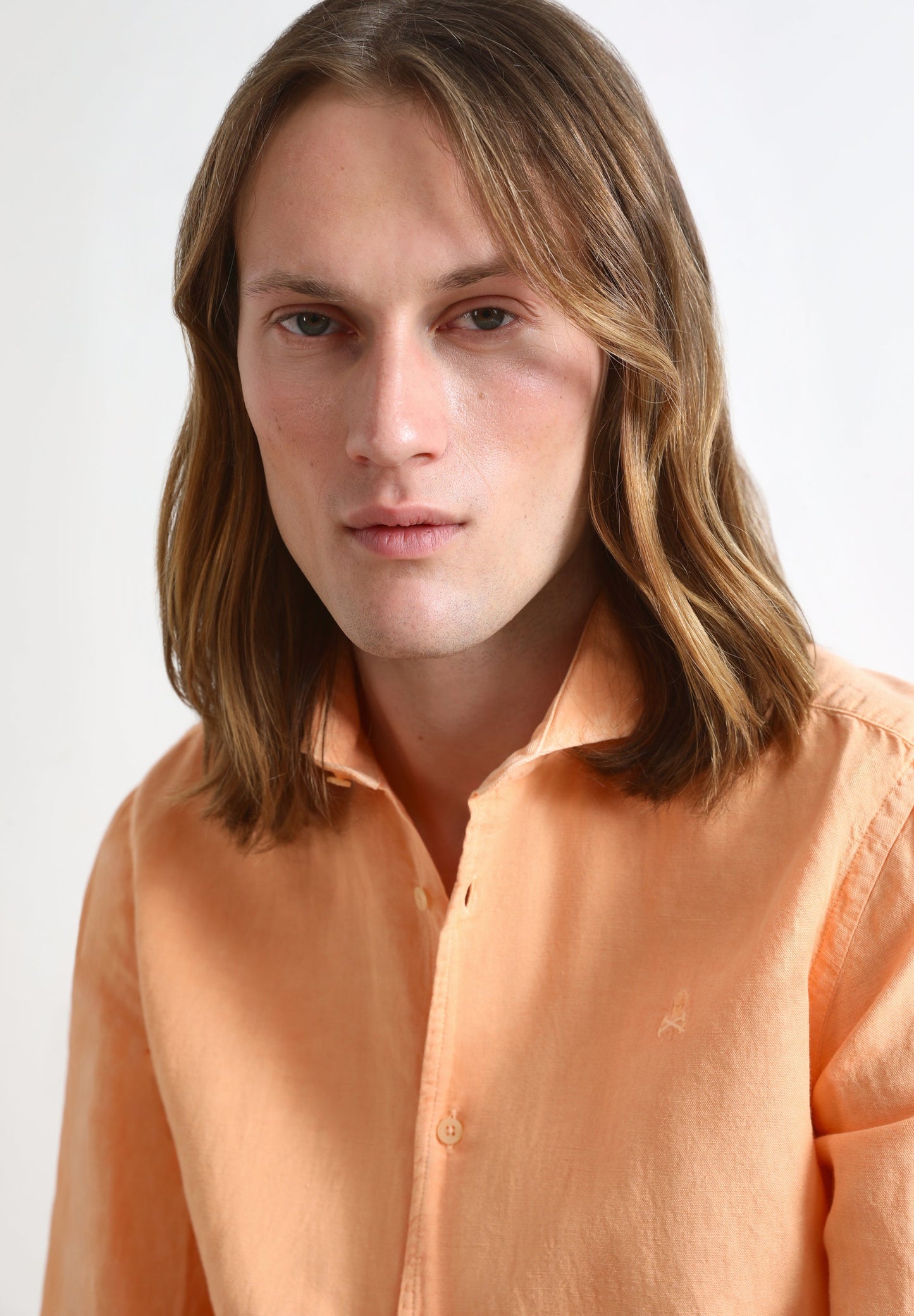 CAMISA LINO CALAVERA