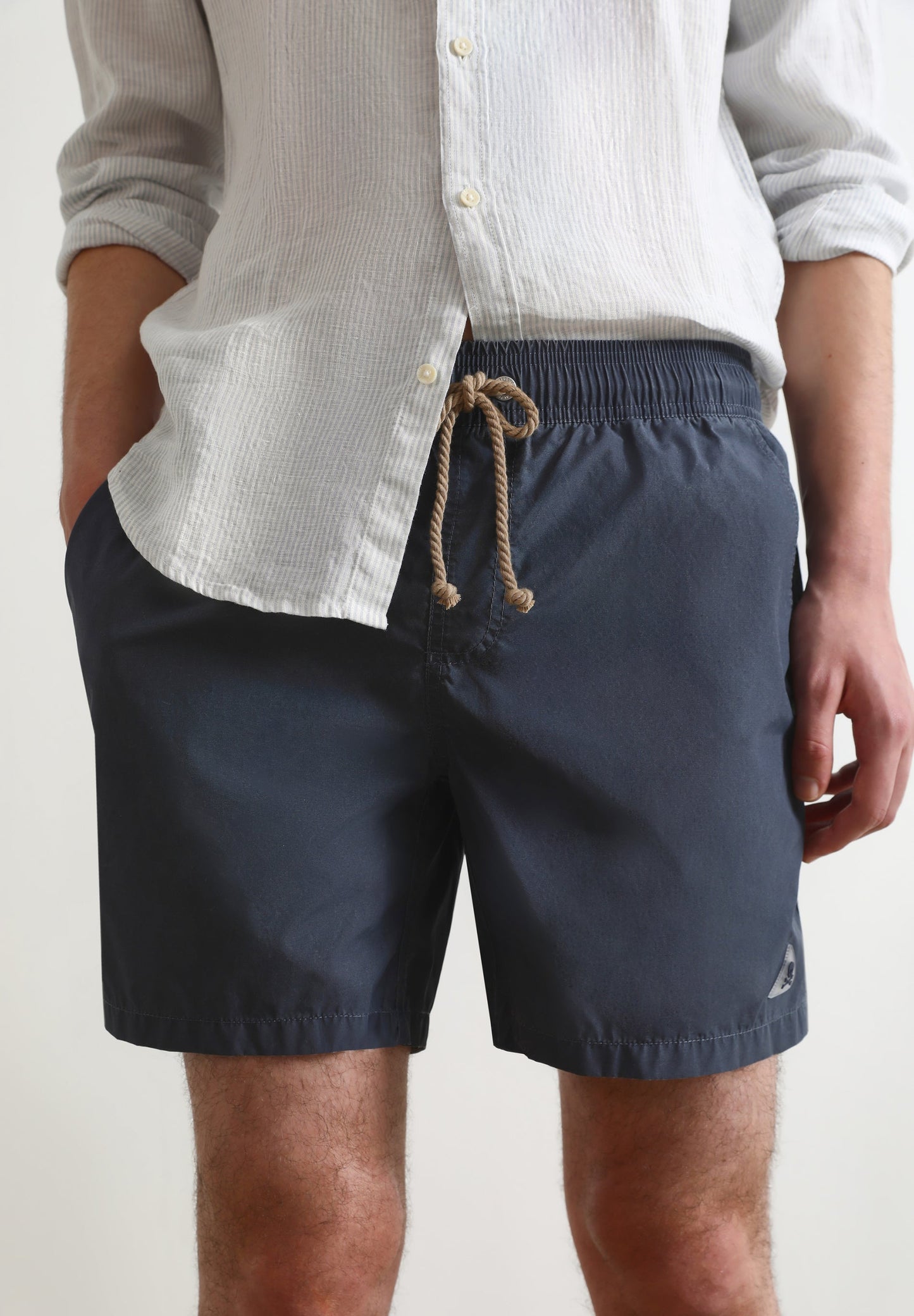 PANTALONETA DE BAÑO LAVADO CALAVERA BORDADA
