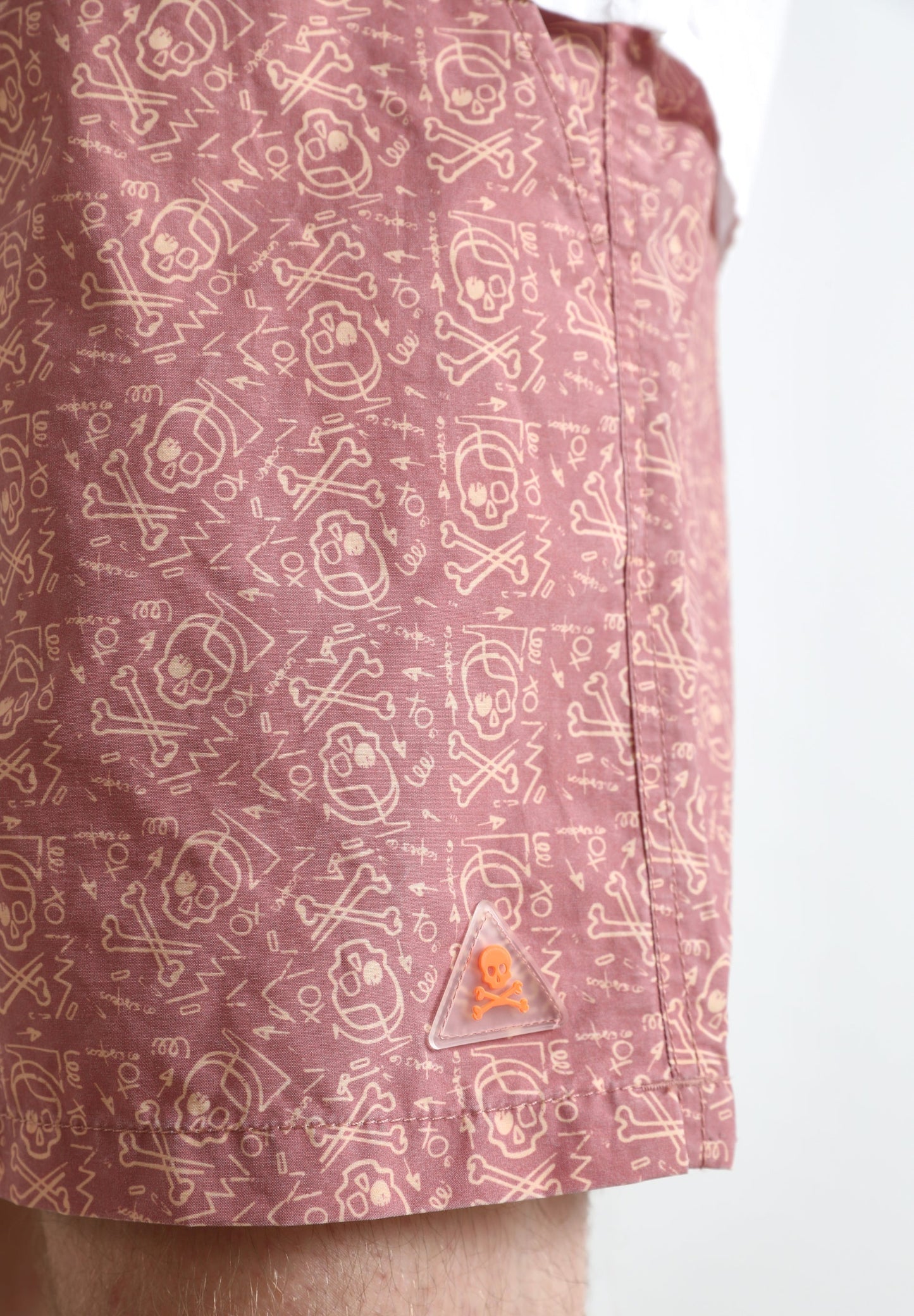 PANTALONETA DE BAÑO DIBUJO CALAVERAS