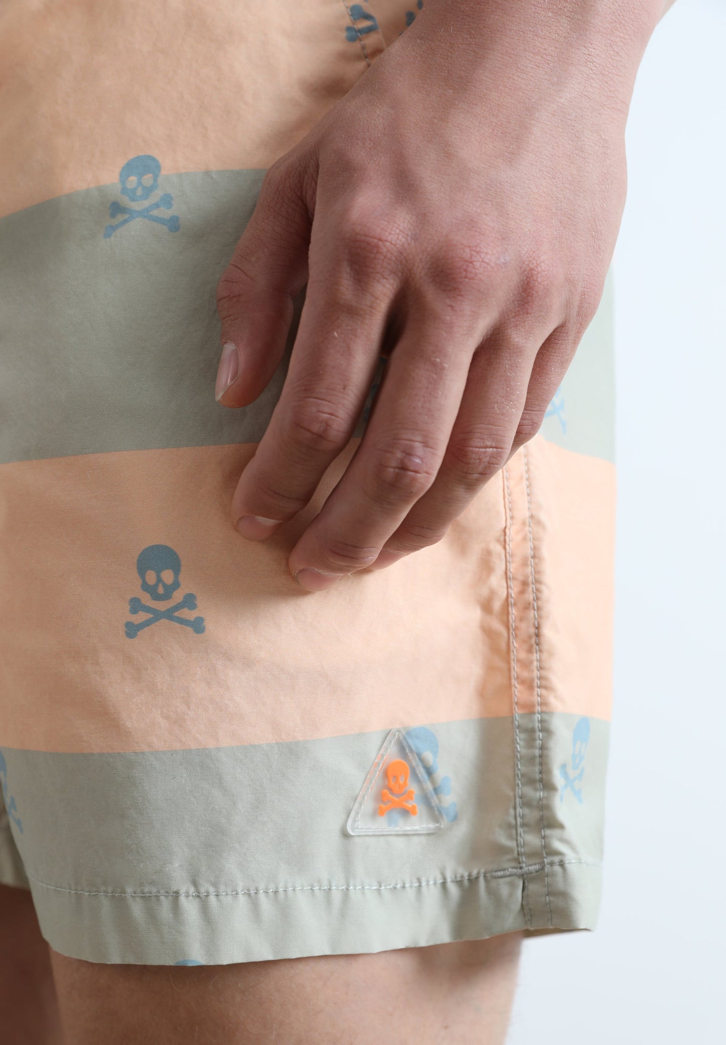 PANTALONETA DE BAÑO RAYAS CALAVERAS