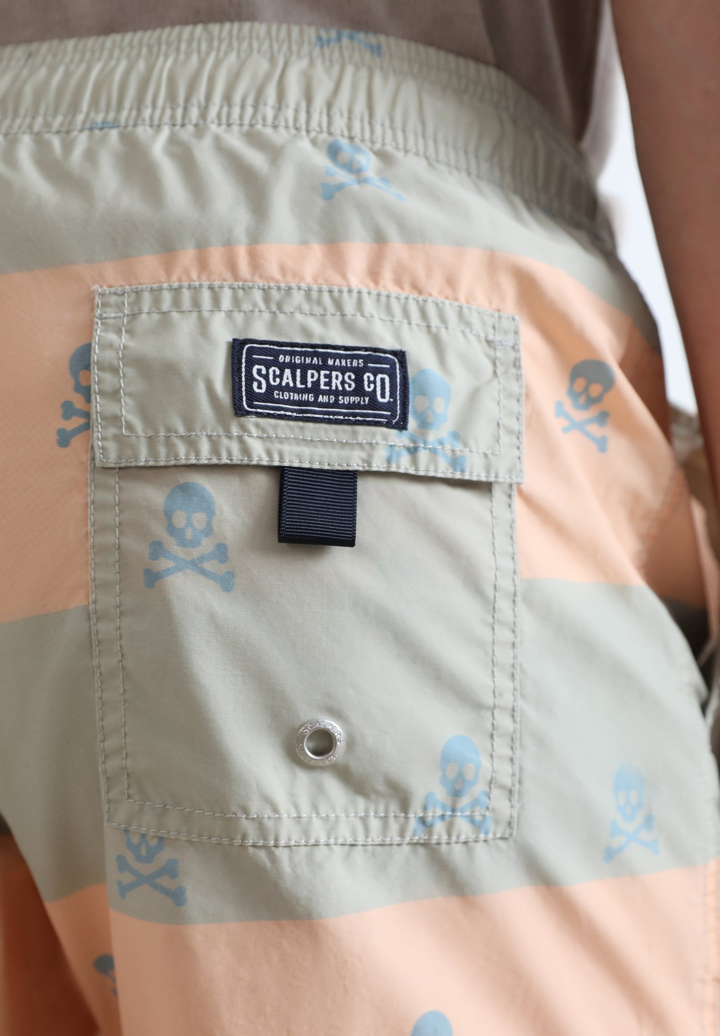 PANTALONETA DE BAÑO RAYAS CALAVERAS