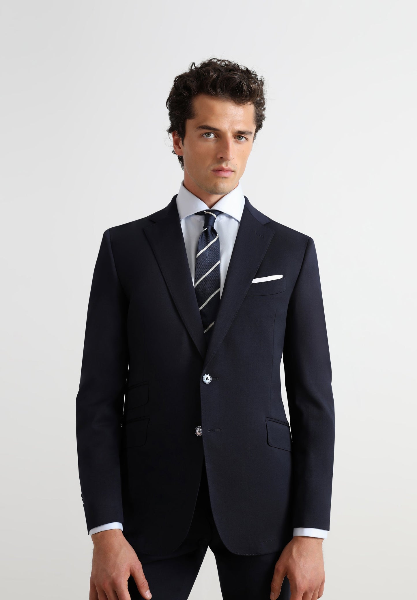 TRAJE CLÁSICO AZUL MARINO