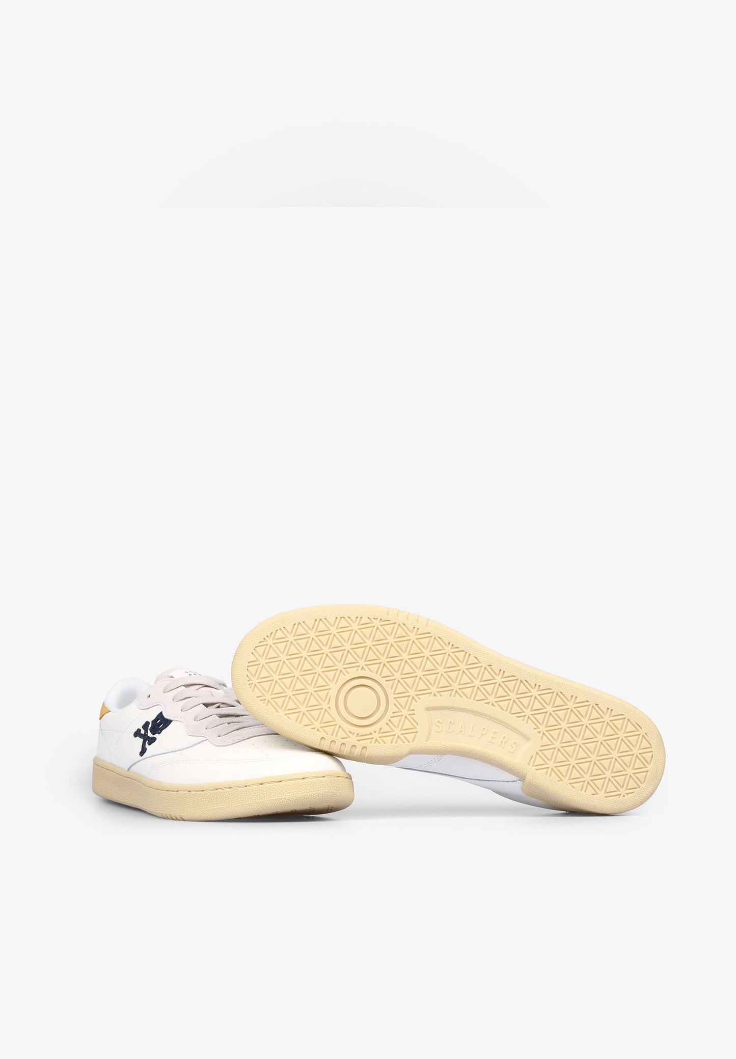 TENIS DETALLE TALÓN