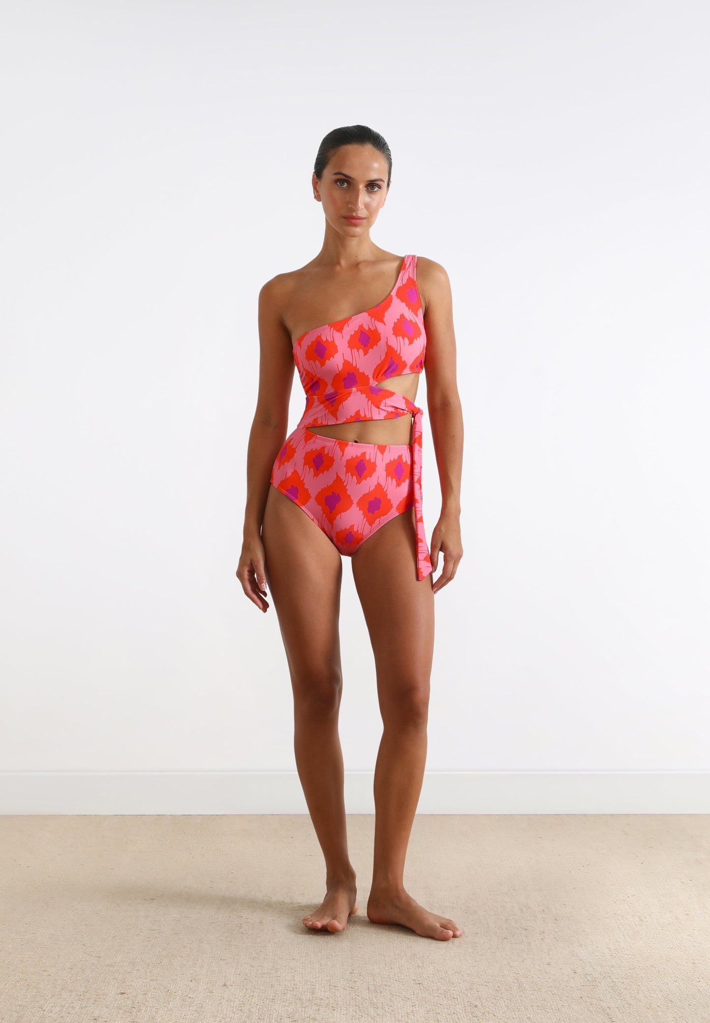 BIKINI CUT OUT