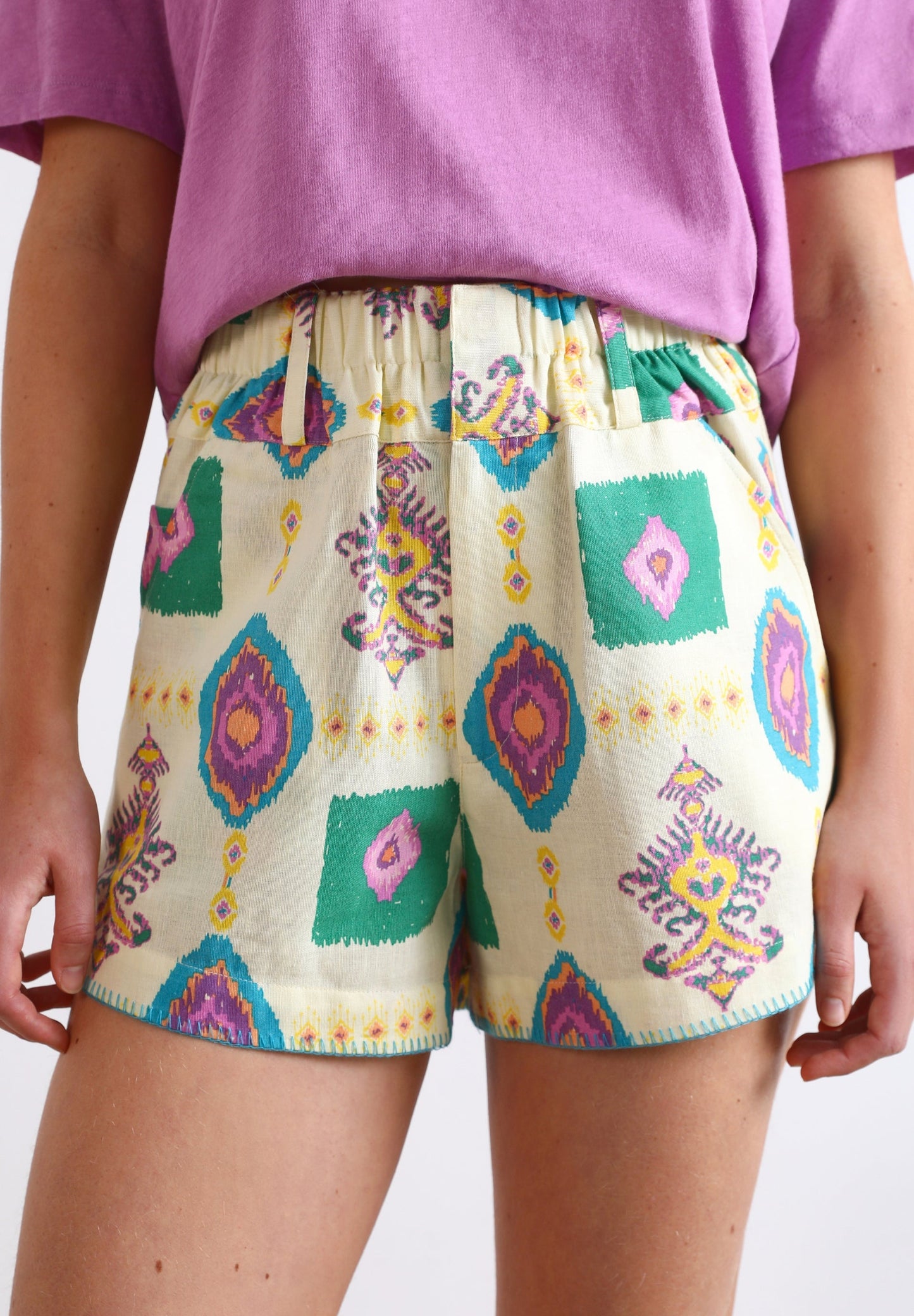 BERMUDAS IKAT