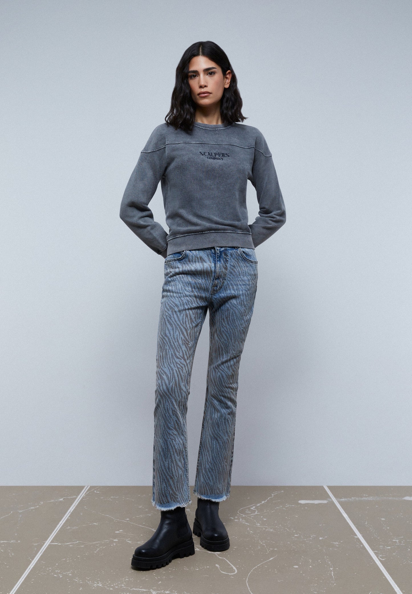 BUZO LAVADA LOGO BORDADO