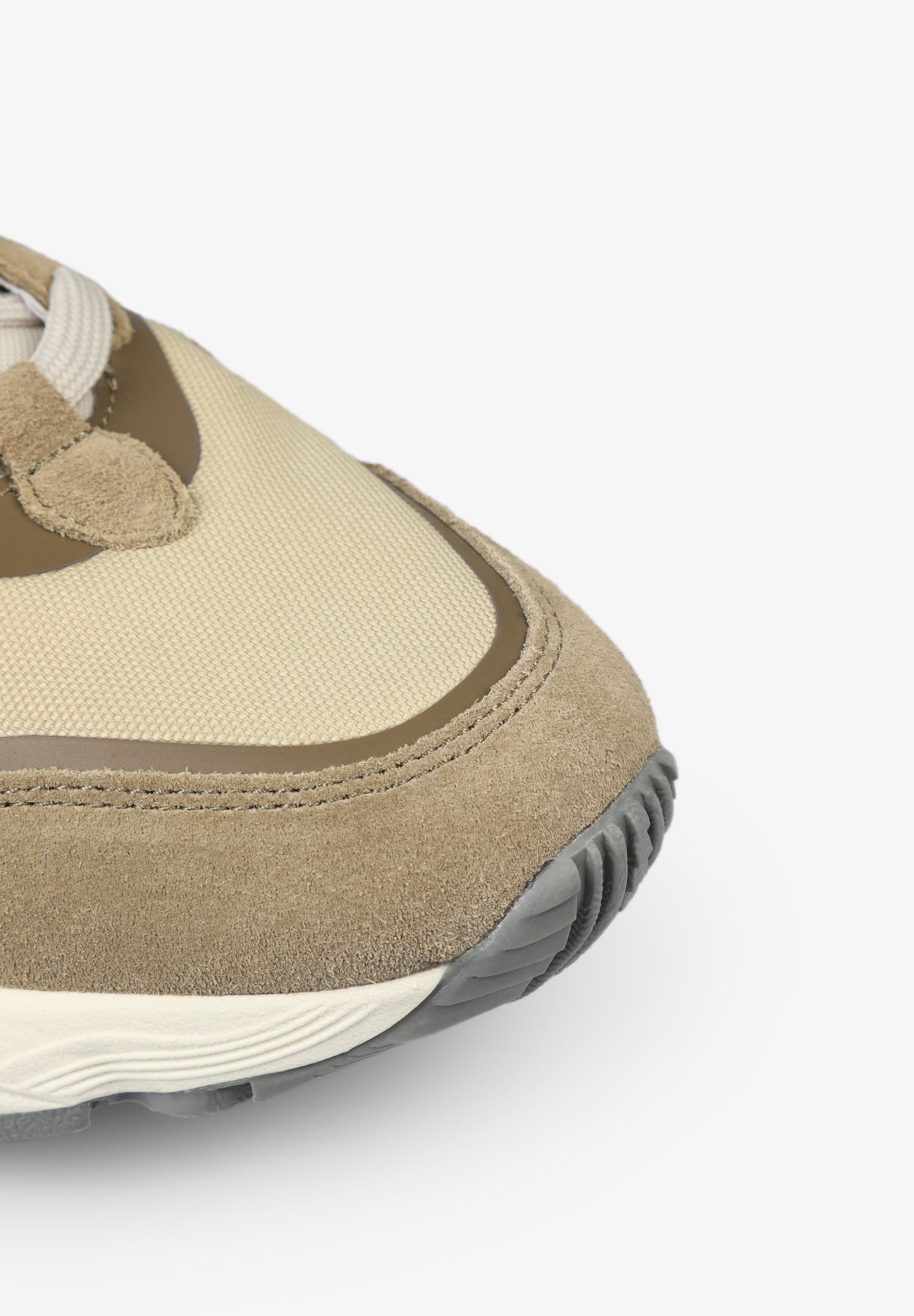 SNEAKERS SUELA RELIEVE