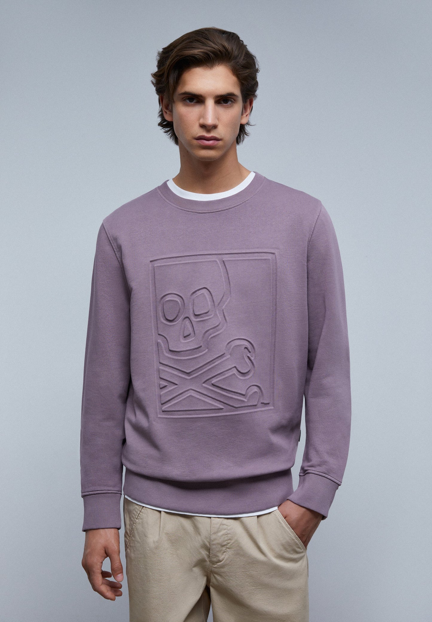 SUDADERA CALAVERA RELIEVE