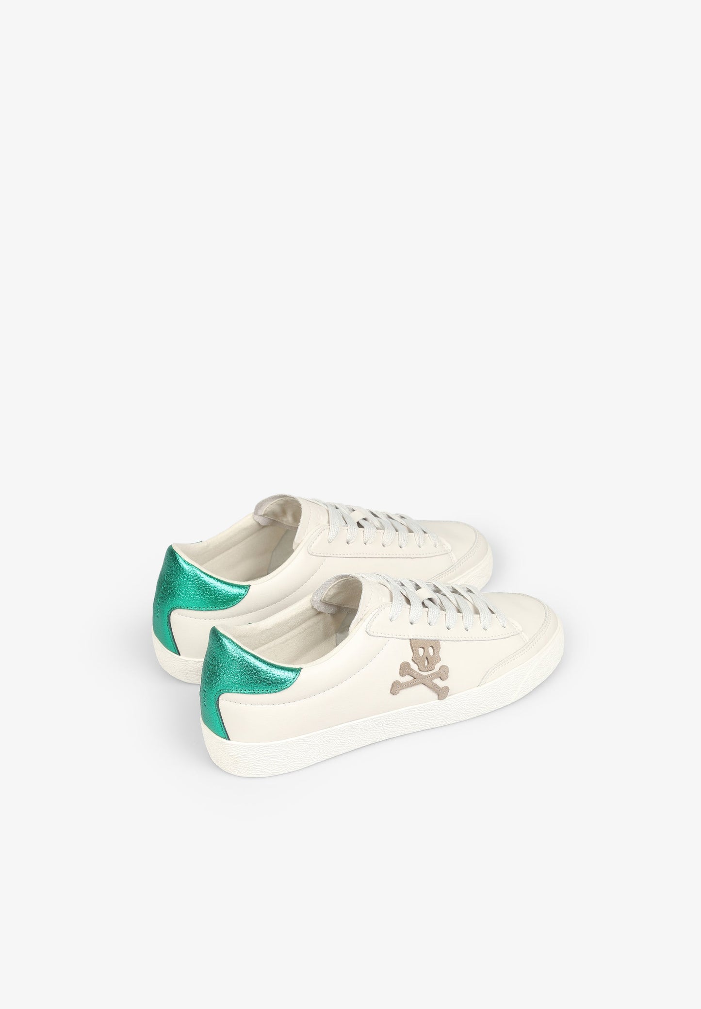 TENIS BAJAS DETALLE METALIZADO