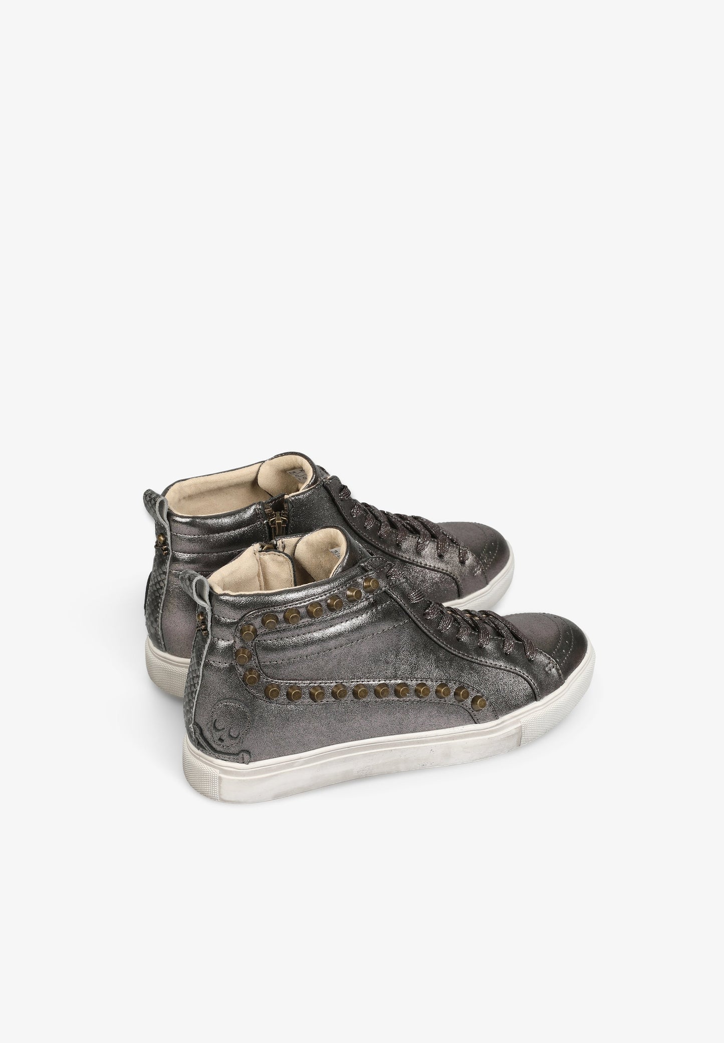 TENIS ALTAS METALIZADAS TACHUELAS