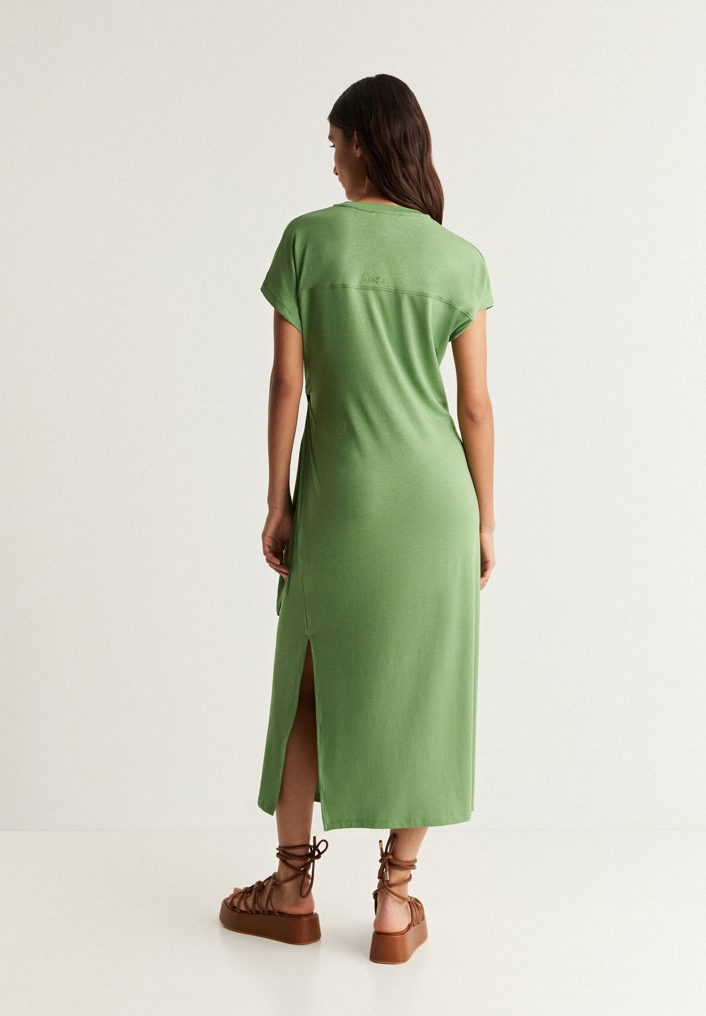 VESTIDO MIDI NUDO DELANTERO