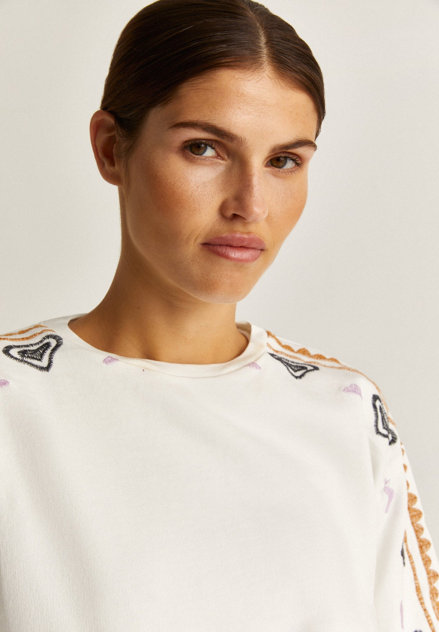 BRODIE ETNIC SWEATER