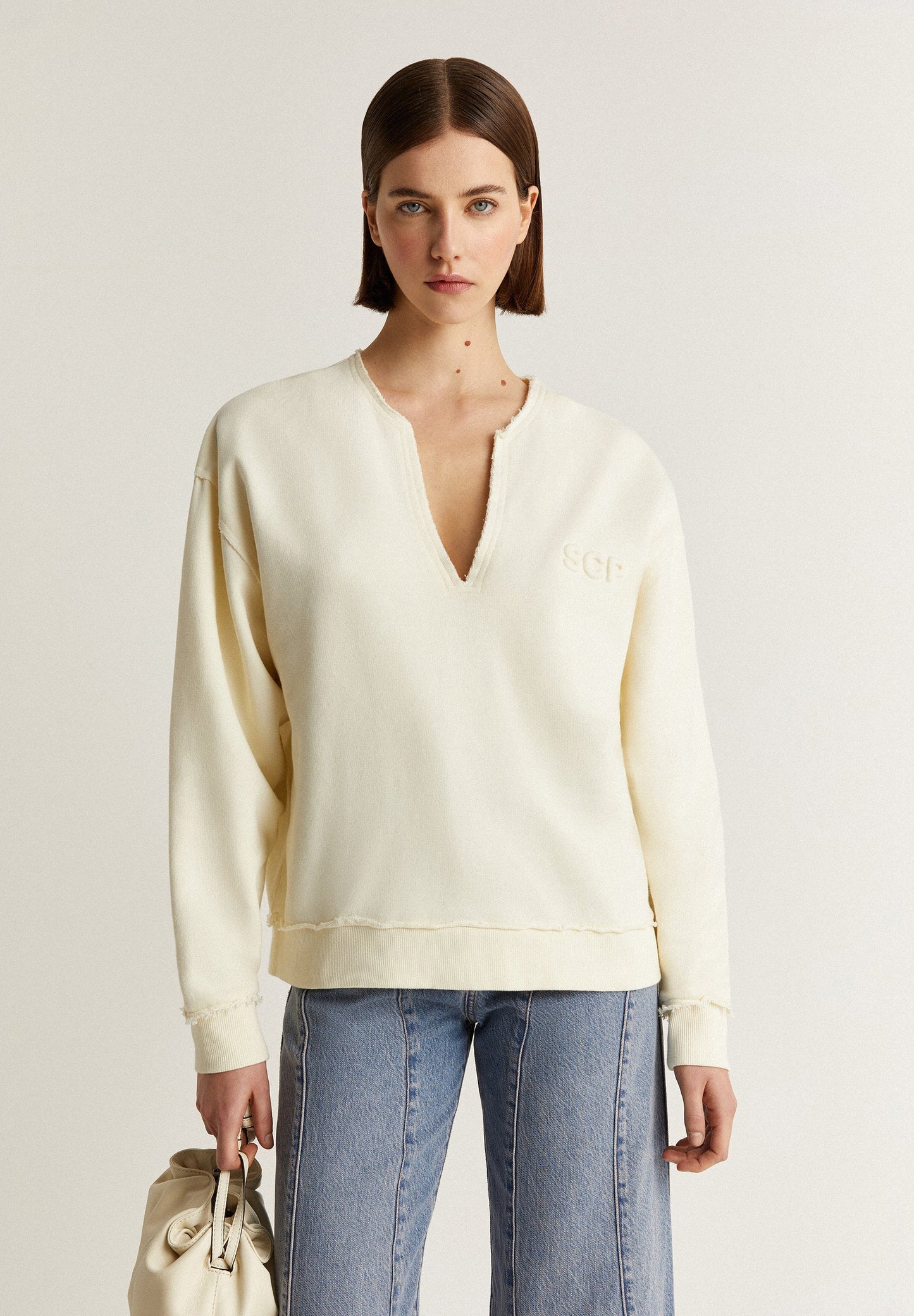 SUDADERA ESCOTE PICO