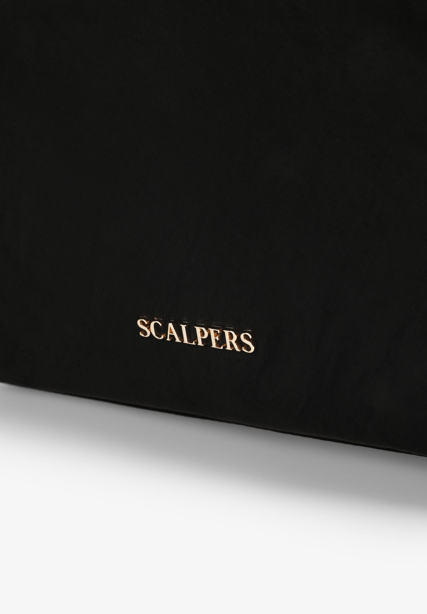 BOLSO BANDOLERA CON DETALLE CORDÓN