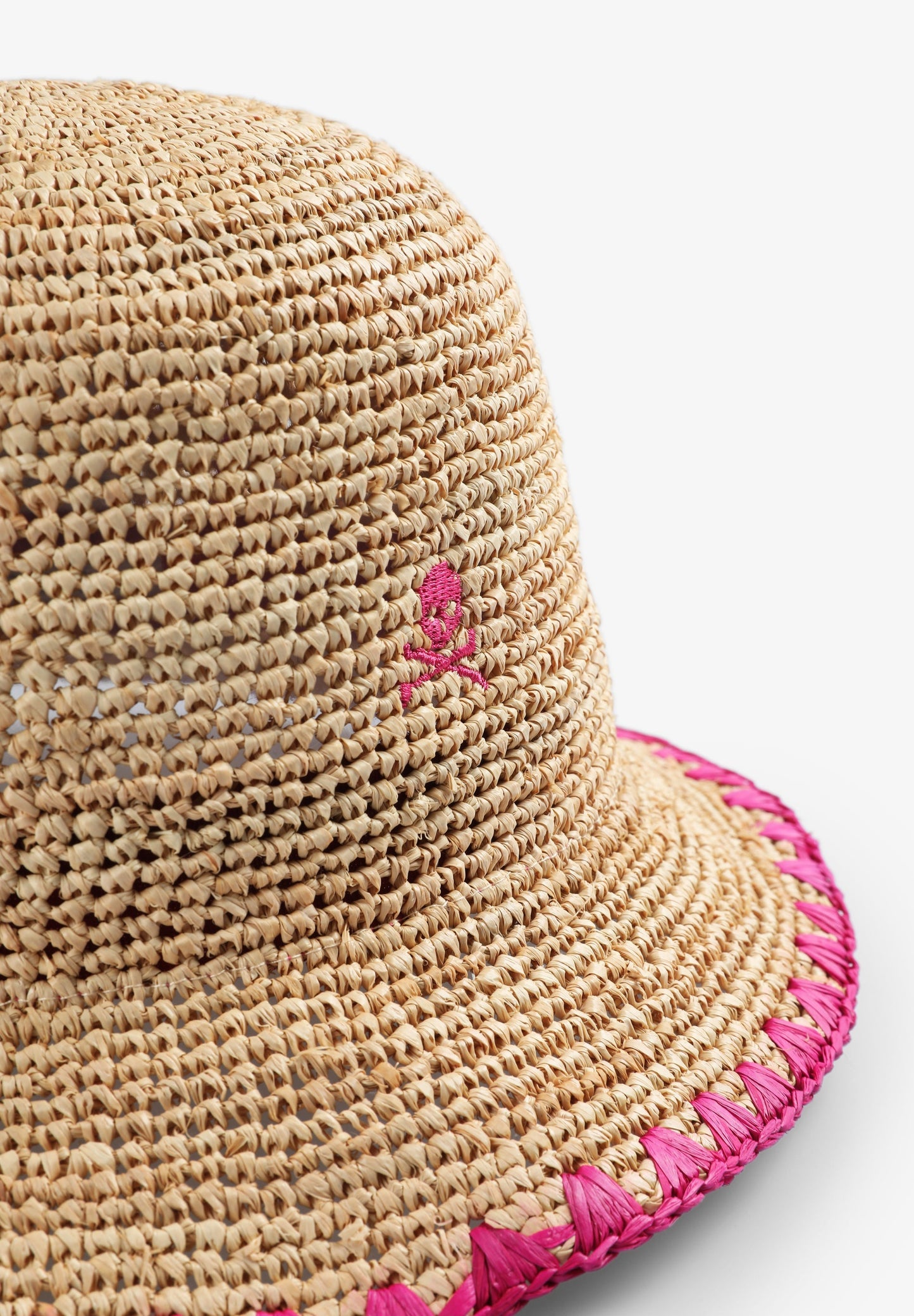 STITCHING RAFIA HAT