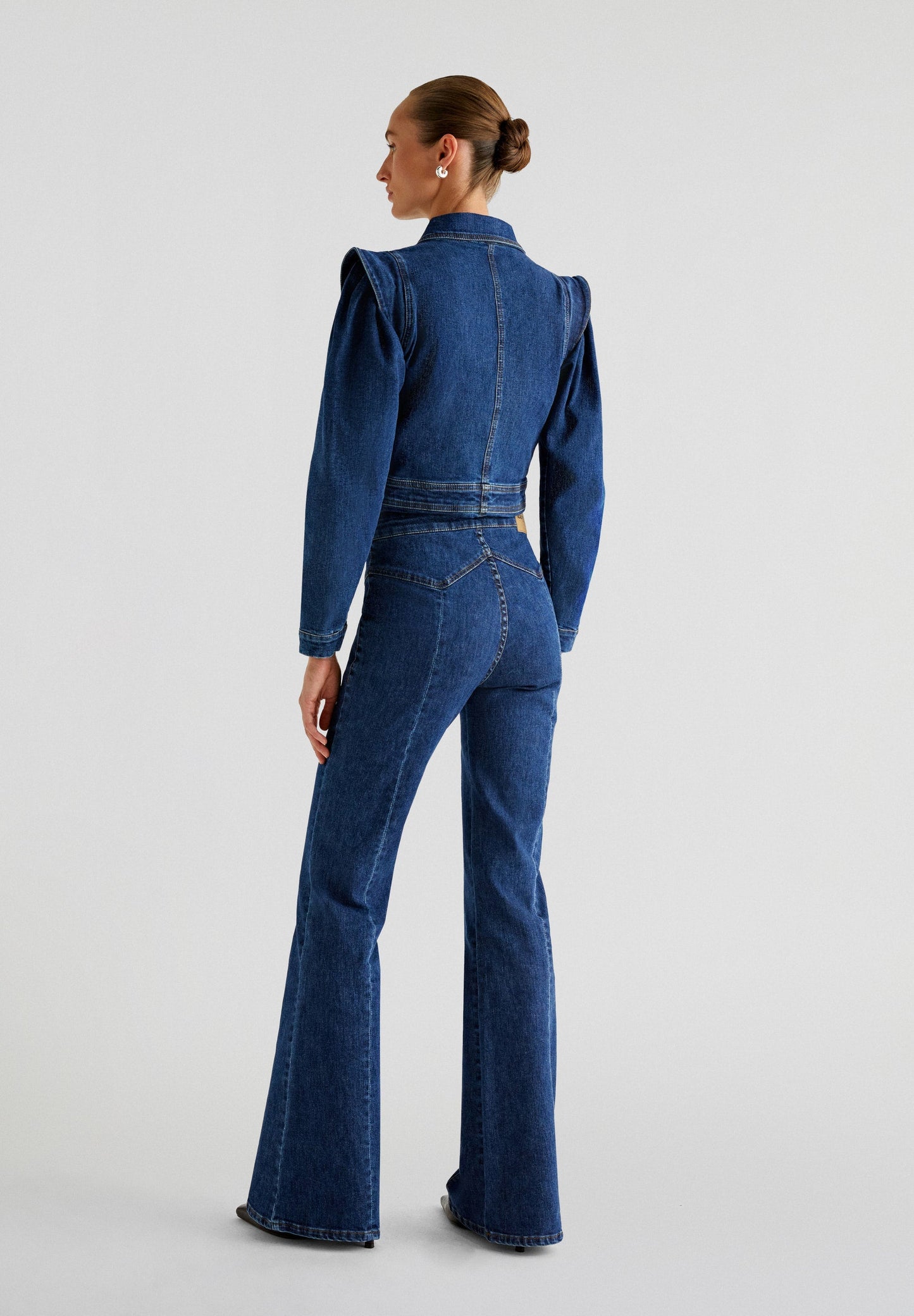 JEANS BOOTCUT BOTONES
