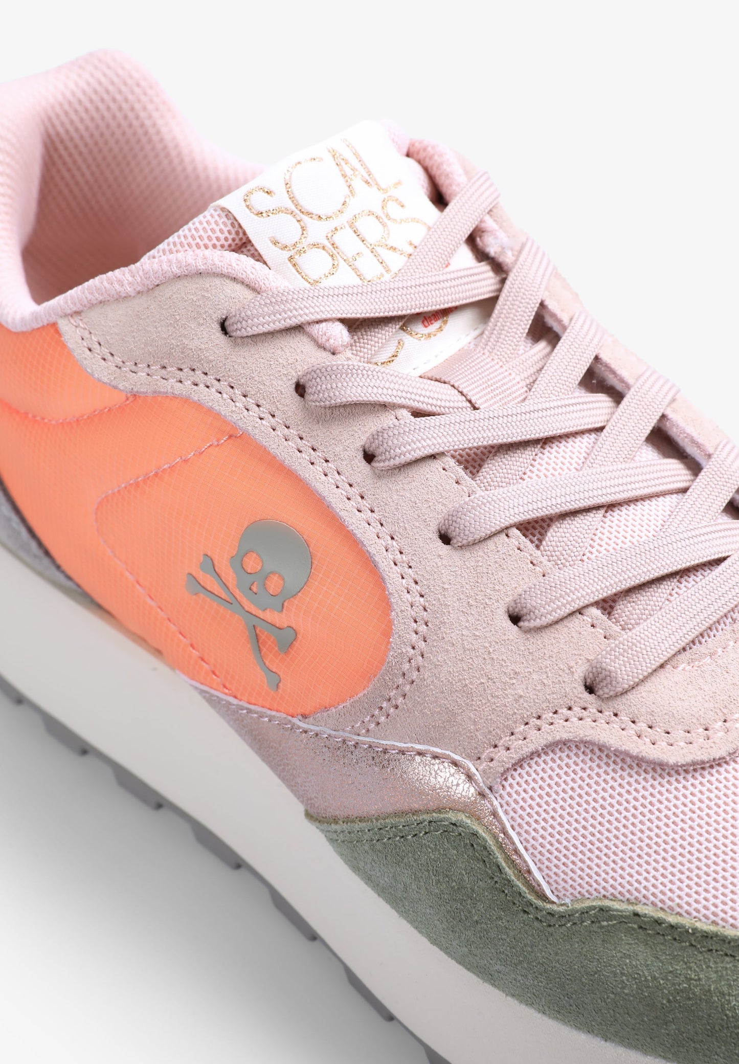 TENIS DETALLE METALIZADO