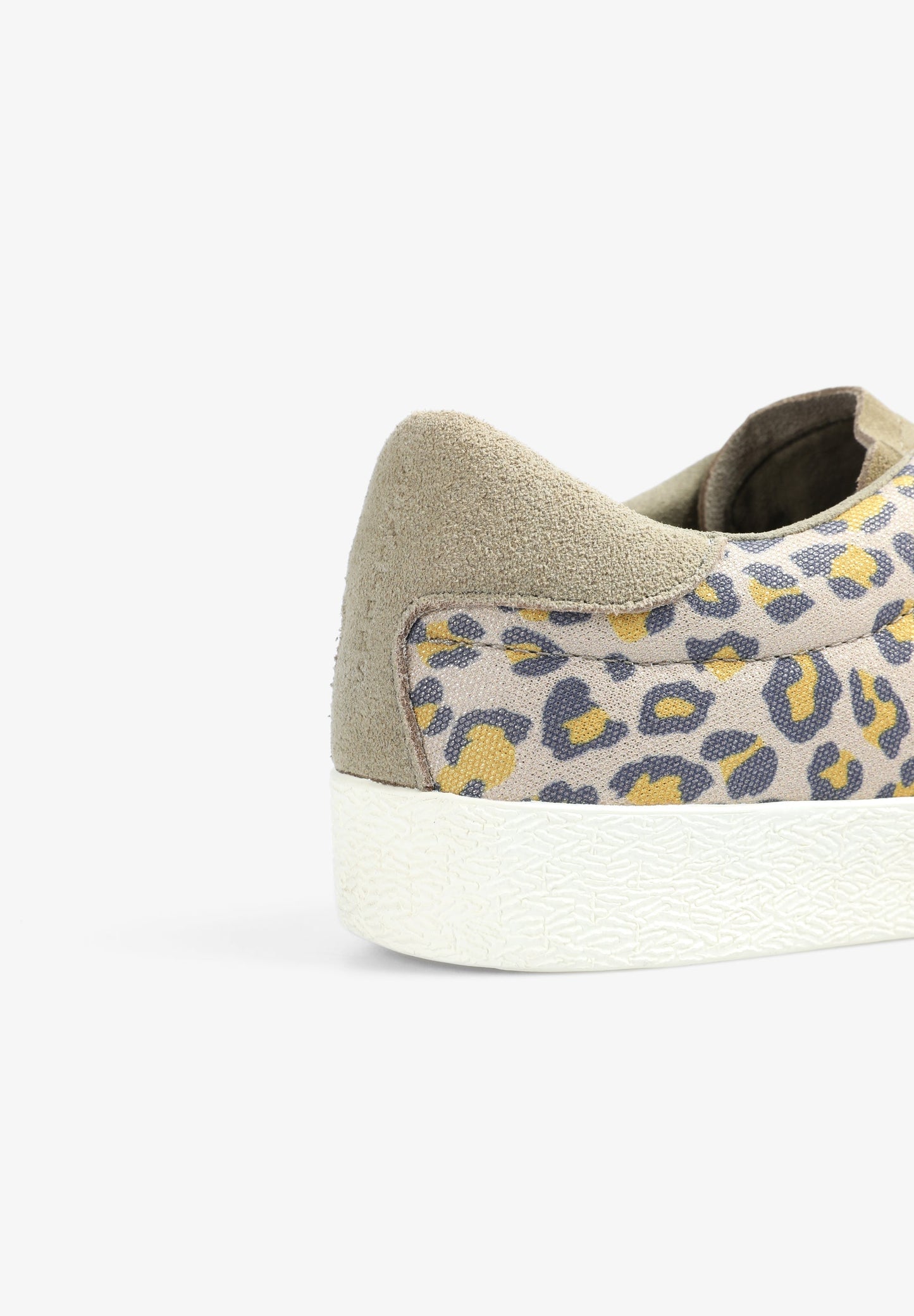 TENIS BAJAS CALAVERA ANIMAL PRINT