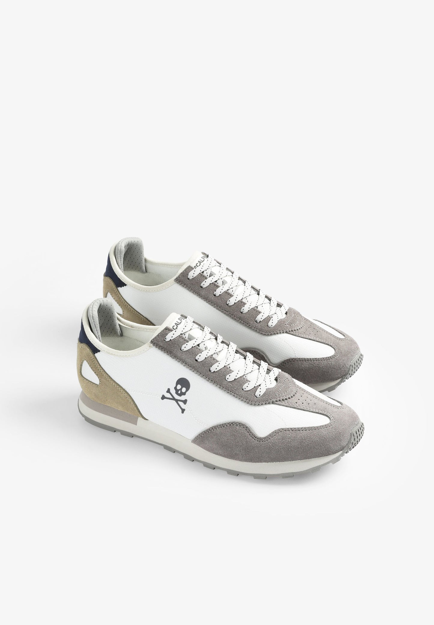 TENIS ANTE CALAVERA