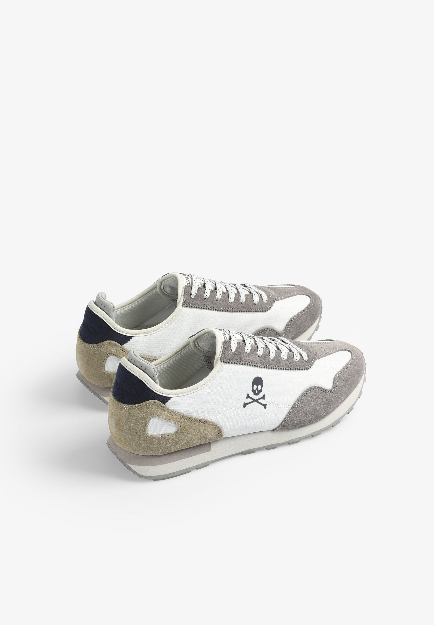 TENIS ANTE CALAVERA