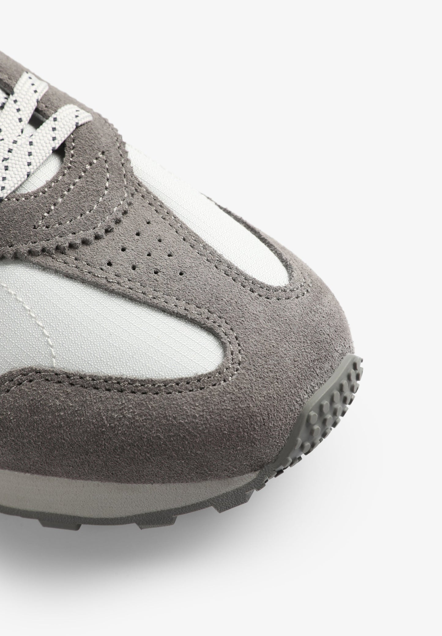 TENIS ANTE CALAVERA