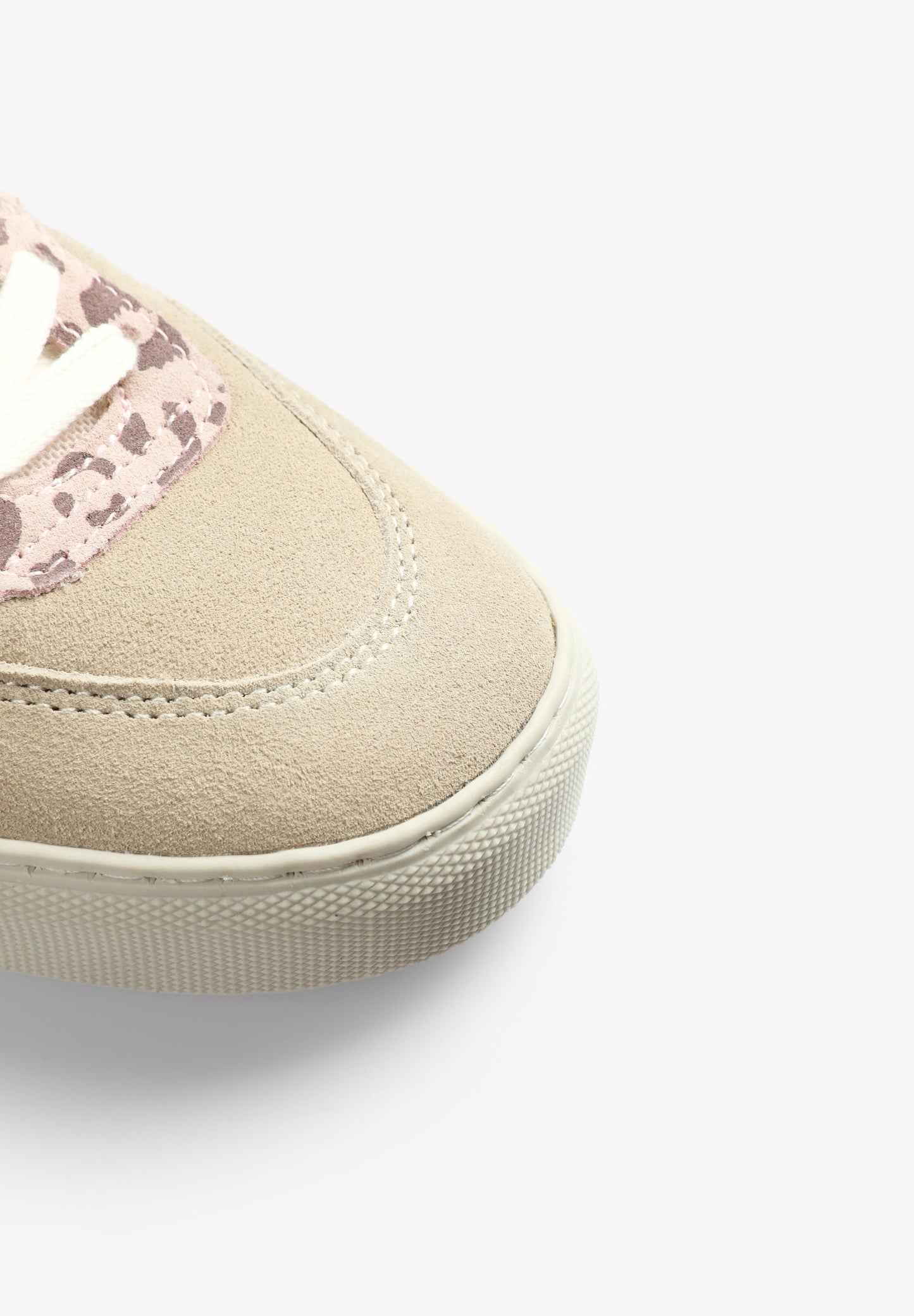 TENIS ANIMAL PRINT DETALLE METALIZADO