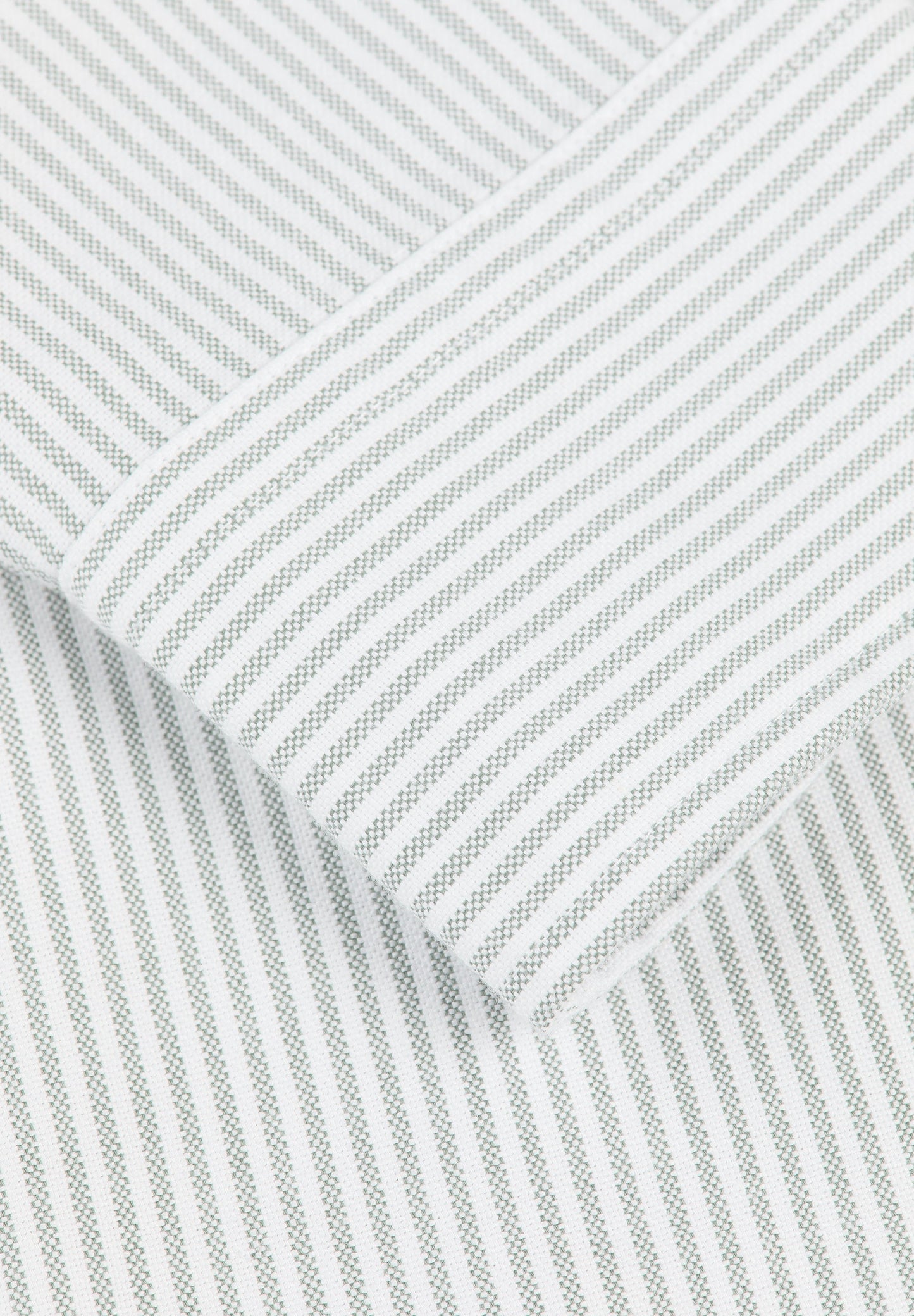 CAMISA CALAVERA CUELLO BOTONES