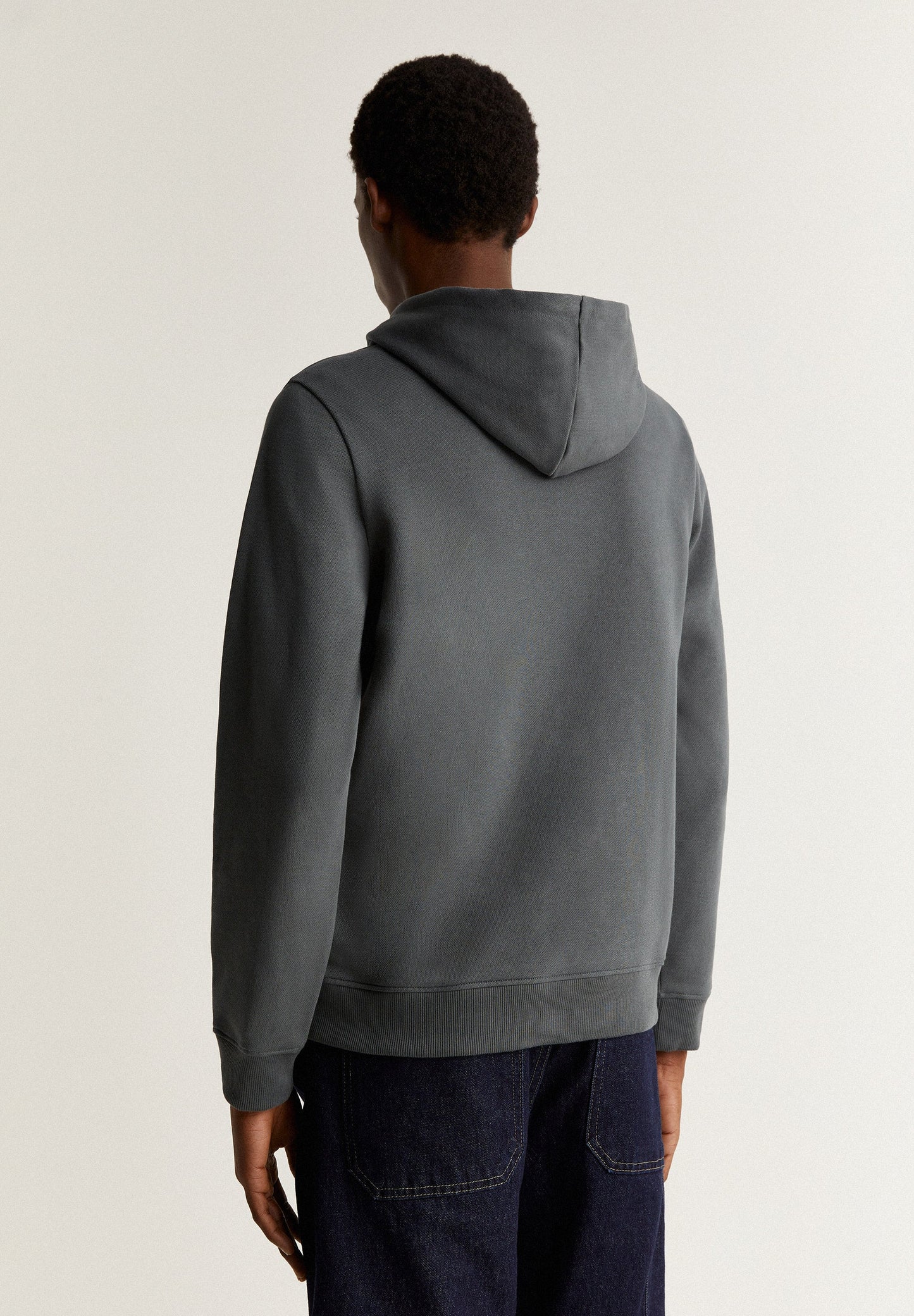 SUDADERA CAPUCHA DETALLE CORDÓN