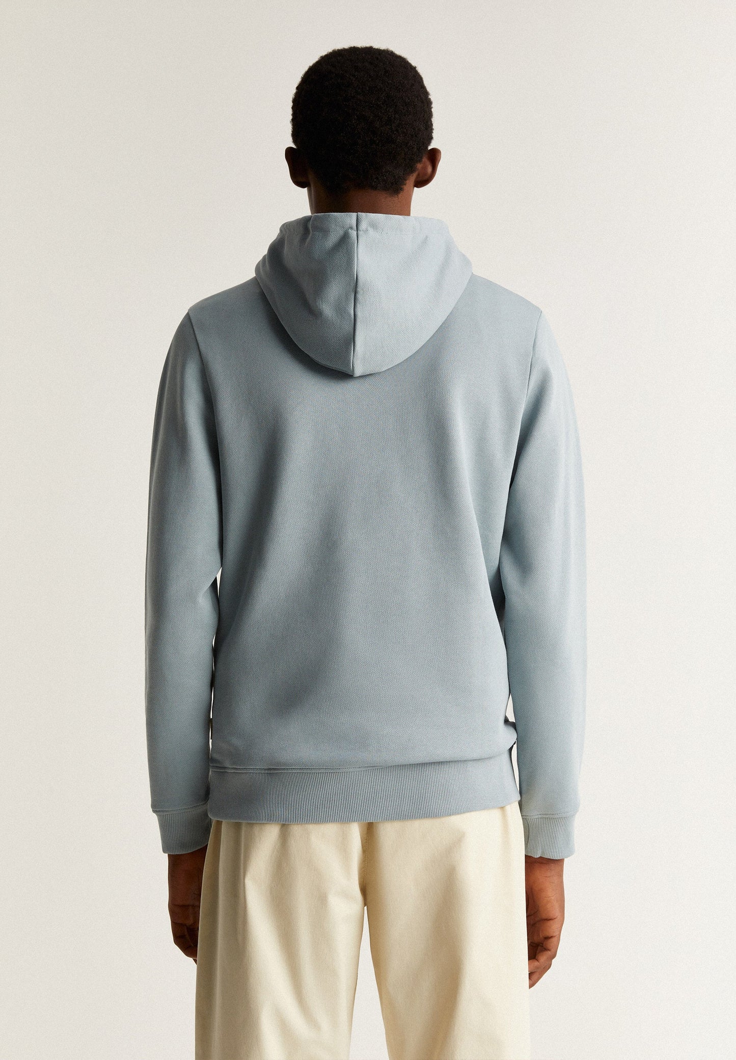 SUDADERA CAPUCHA DETALLE CORDÓN