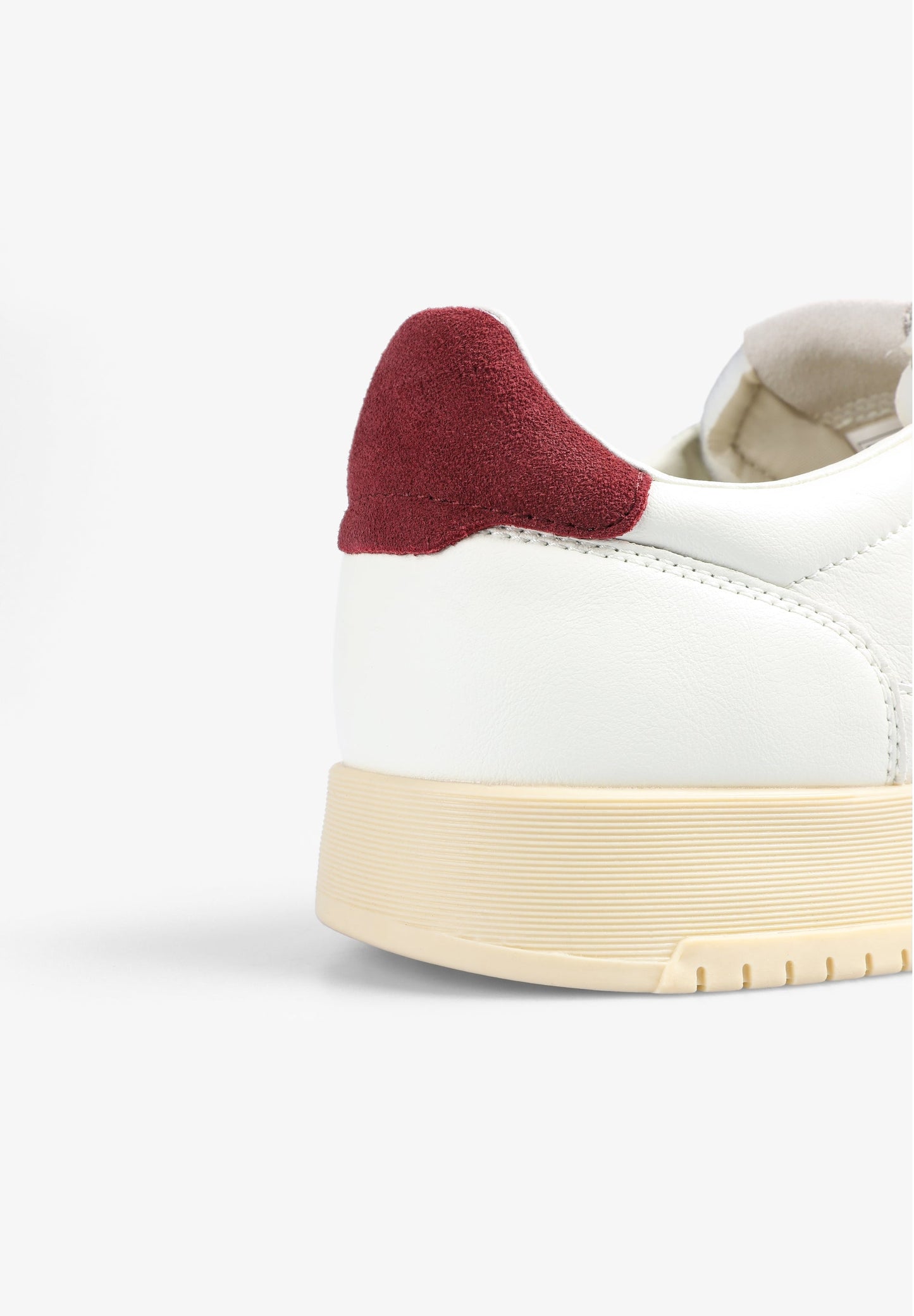 TENIS SUELA CASCO LOGO LATERAL