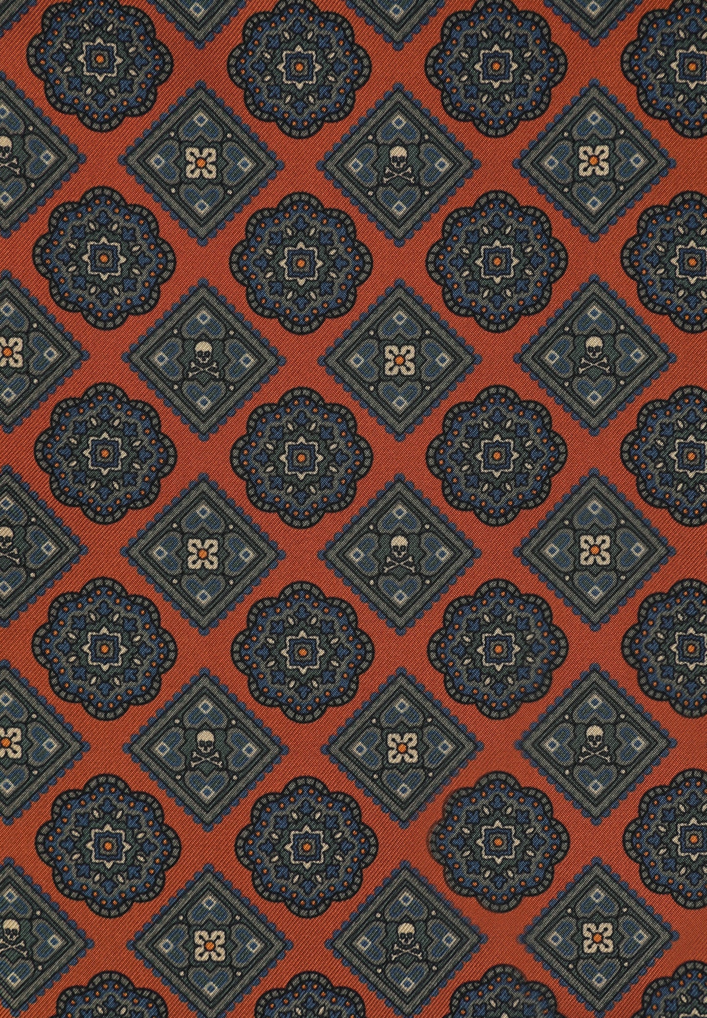 PAÑUELO MOTIVOS DETALLE CALAVERAS