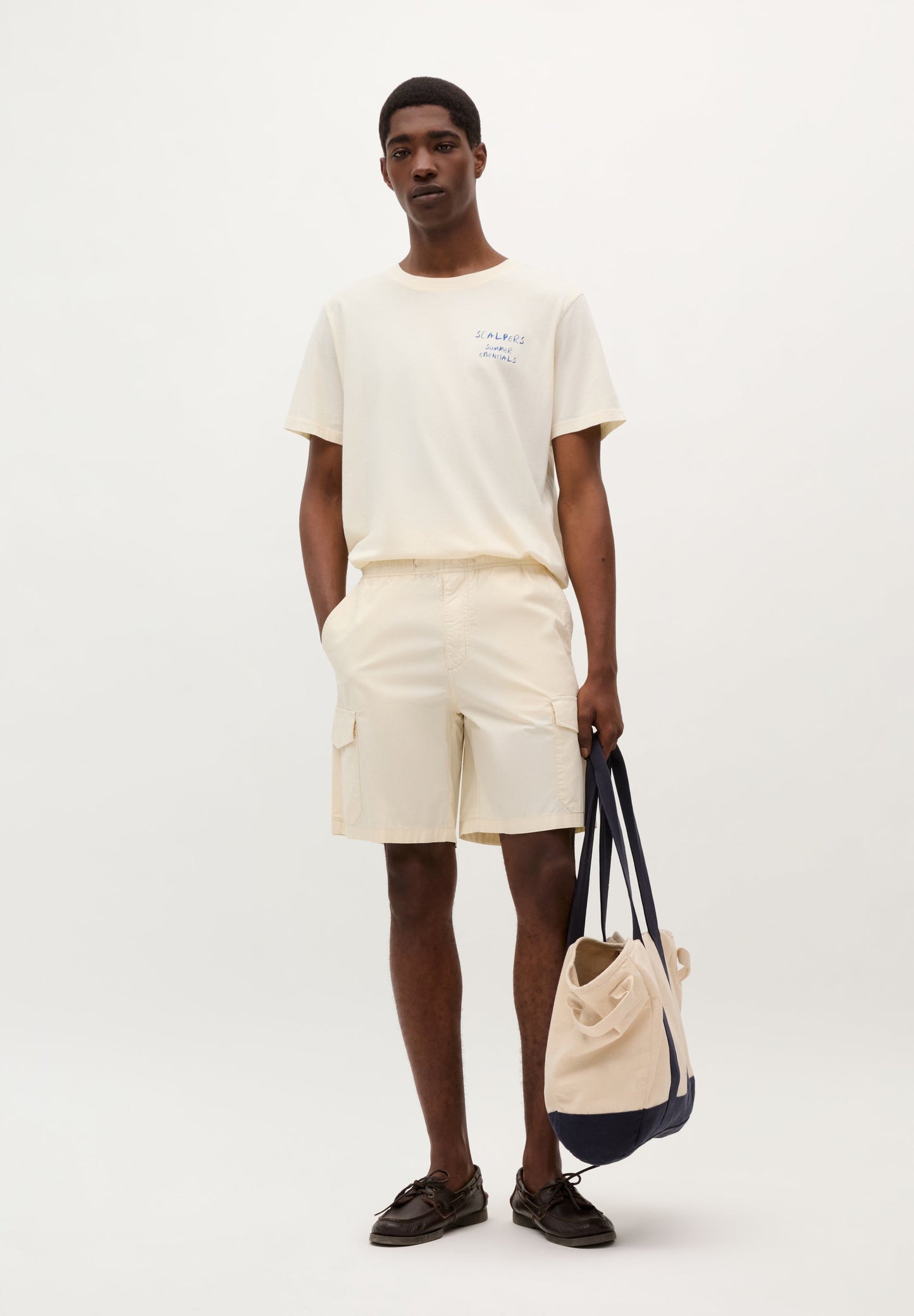 CAMISETA LOGO ESTAMPADA