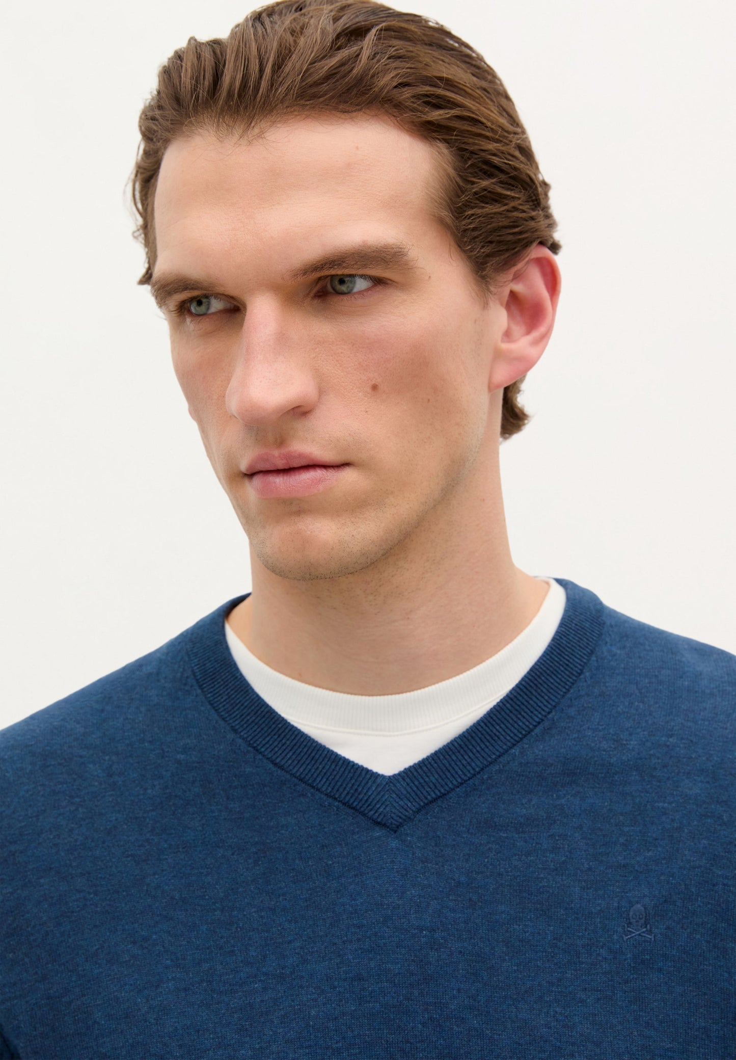 JERSEY CUELLO PICO CALAVERA