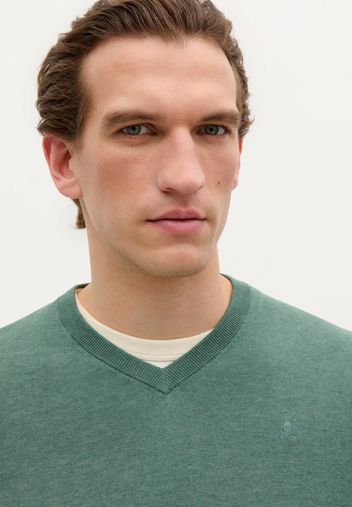 JERSEY CUELLO PICO CALAVERA