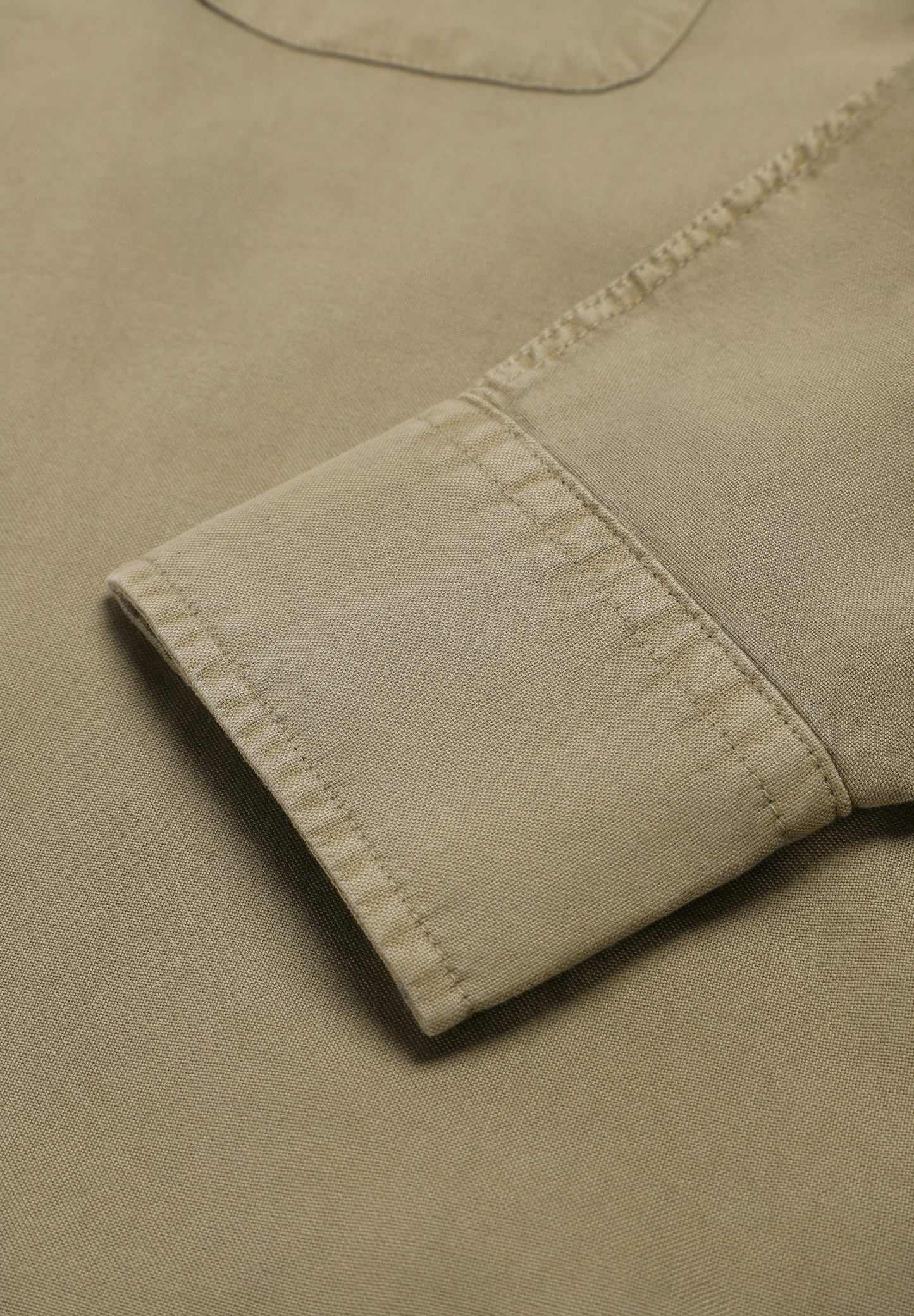 CAMISA CALAVERA CUELLO BOTONES