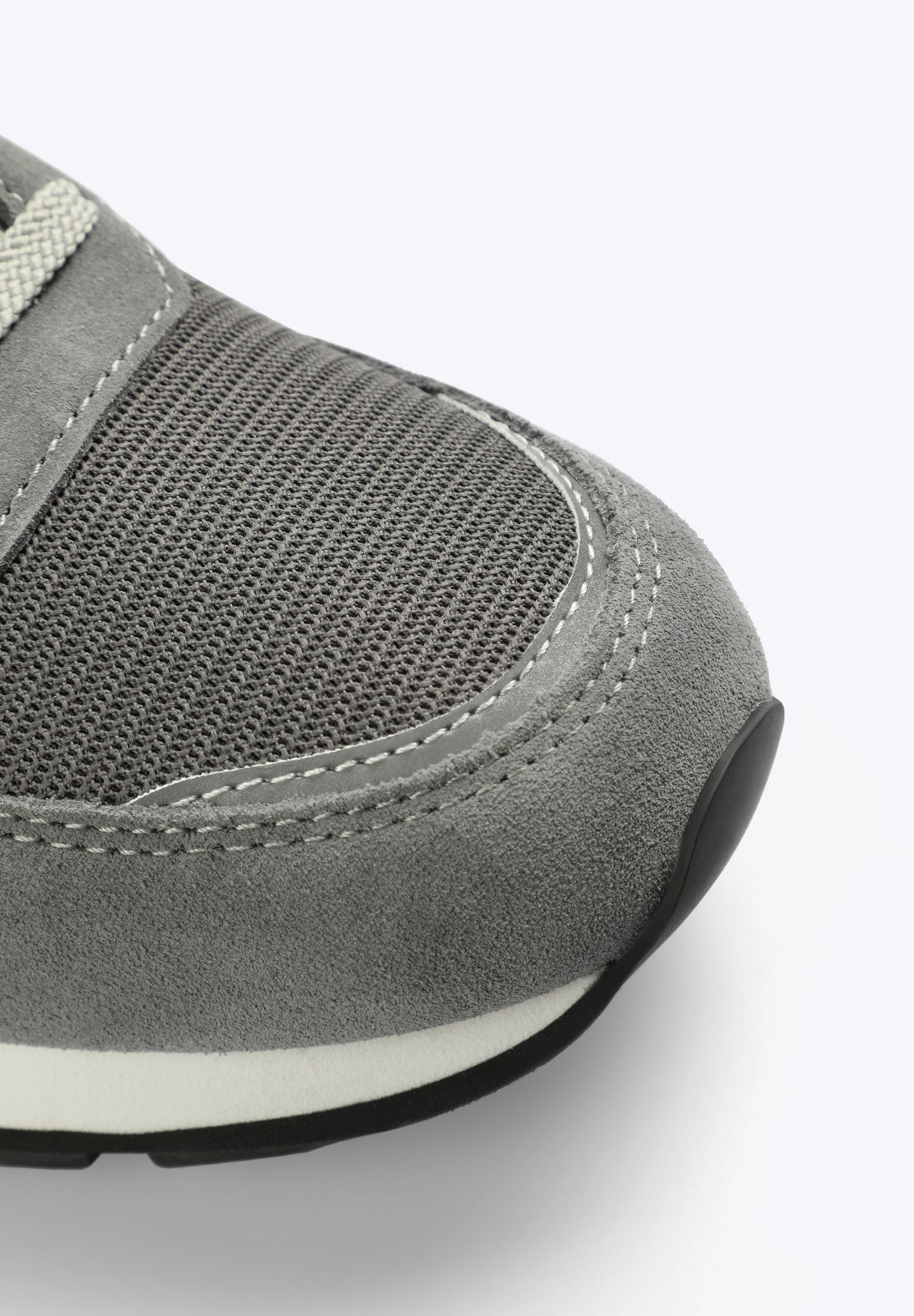 SNEAKERS RETRO CALAVERA