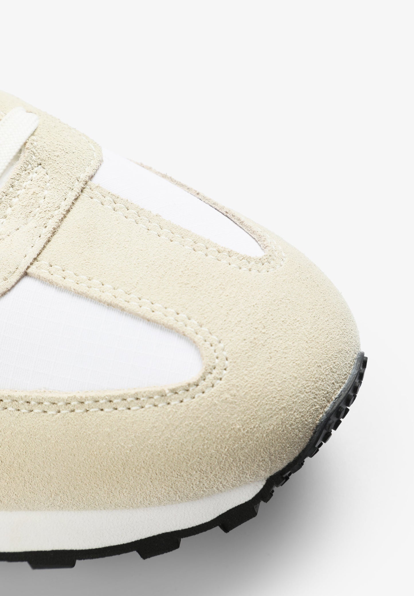 ZAPATILLA RETRO SERRAJE