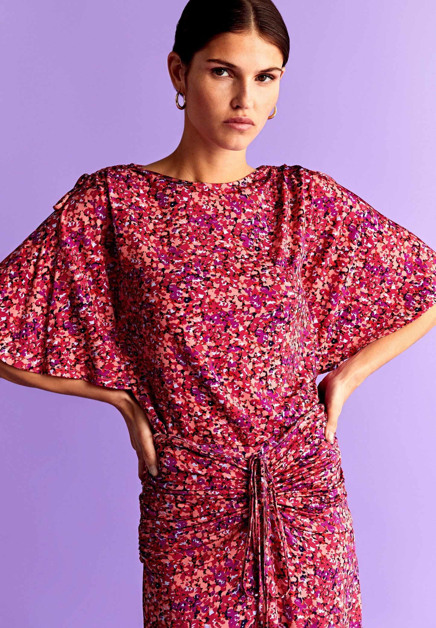 TOP DETALLE CORDÓN HOMBRO