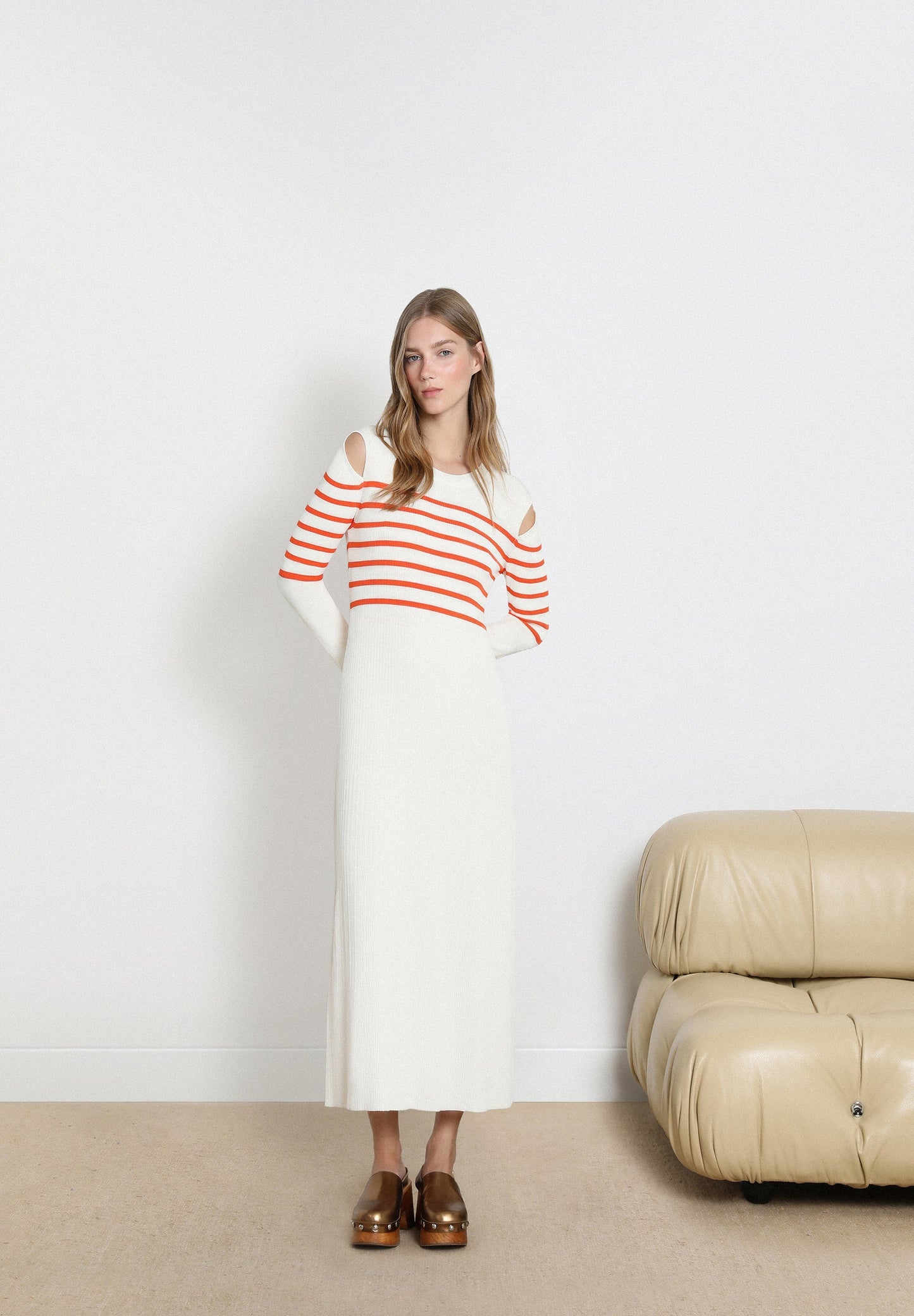 VESTIDO PUNTO CANALÉ ABERTURAS