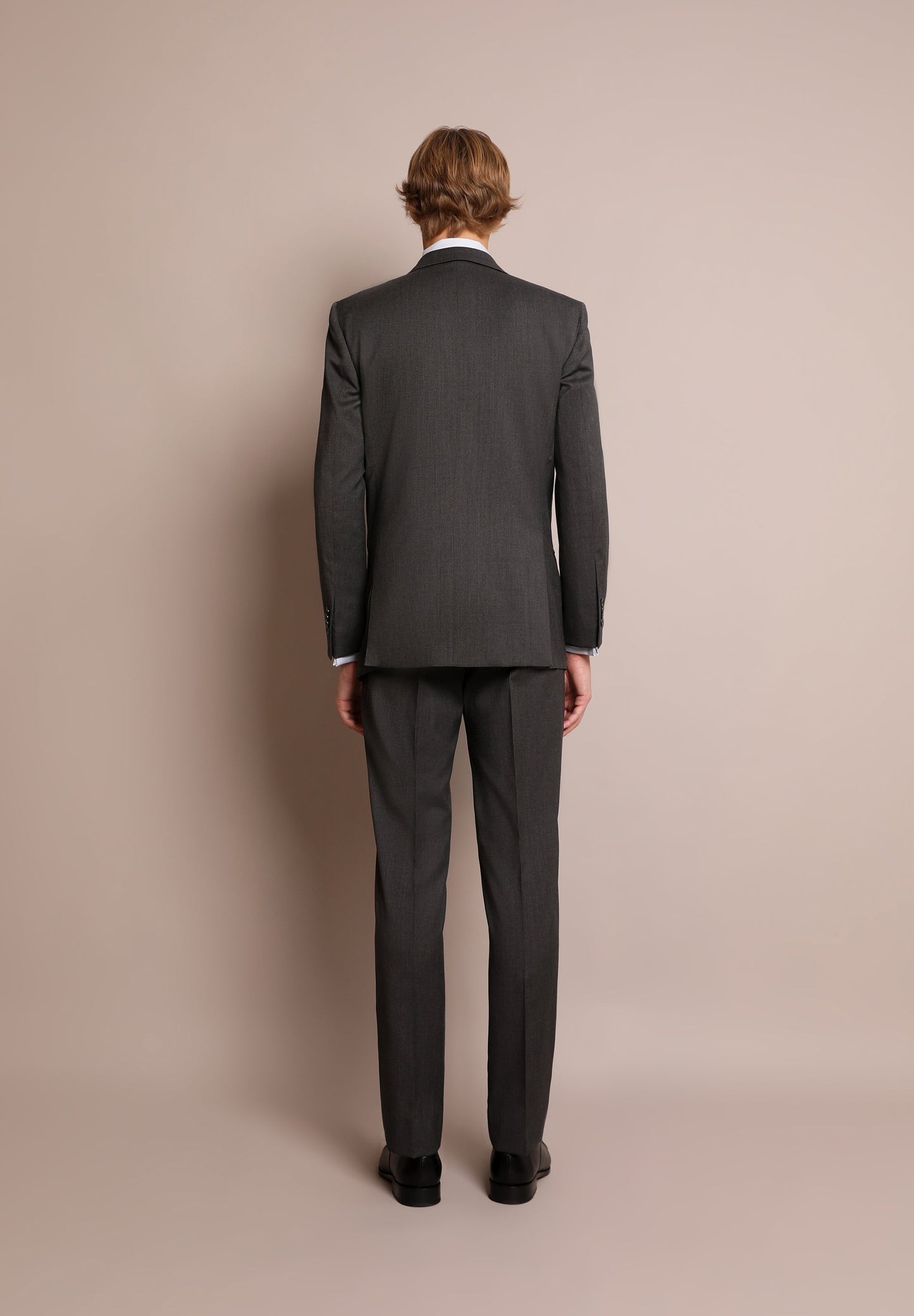 TRAJE CLÁSICO LANA GRIS